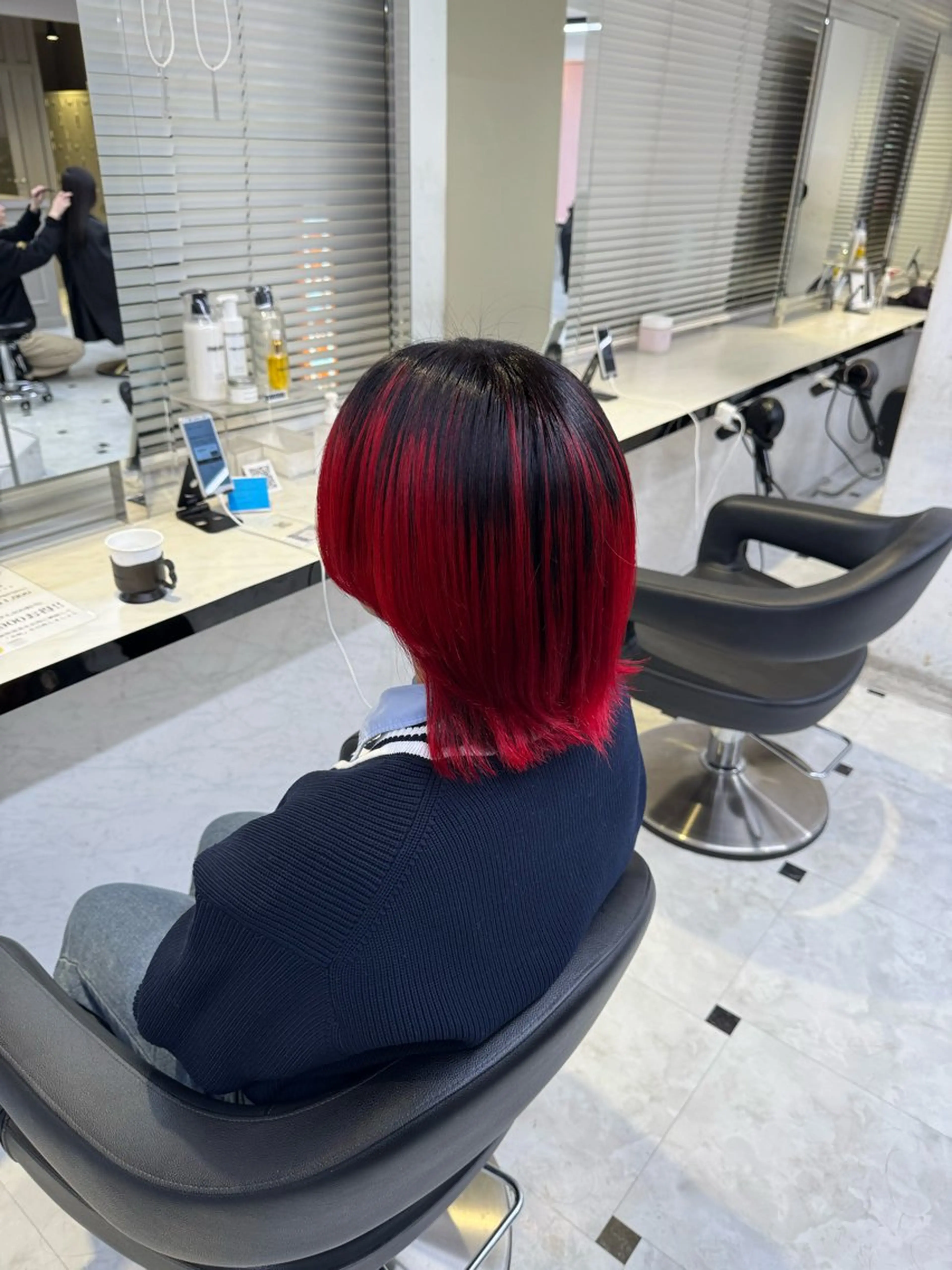 セミロング カラー ヘアアレンジ ブリーチ ヘアカラー トリートメント ヘッドスパ ヘアセット 🥀レイヤー×ハイト ーントレンドヘア🥀のヘアスタイル