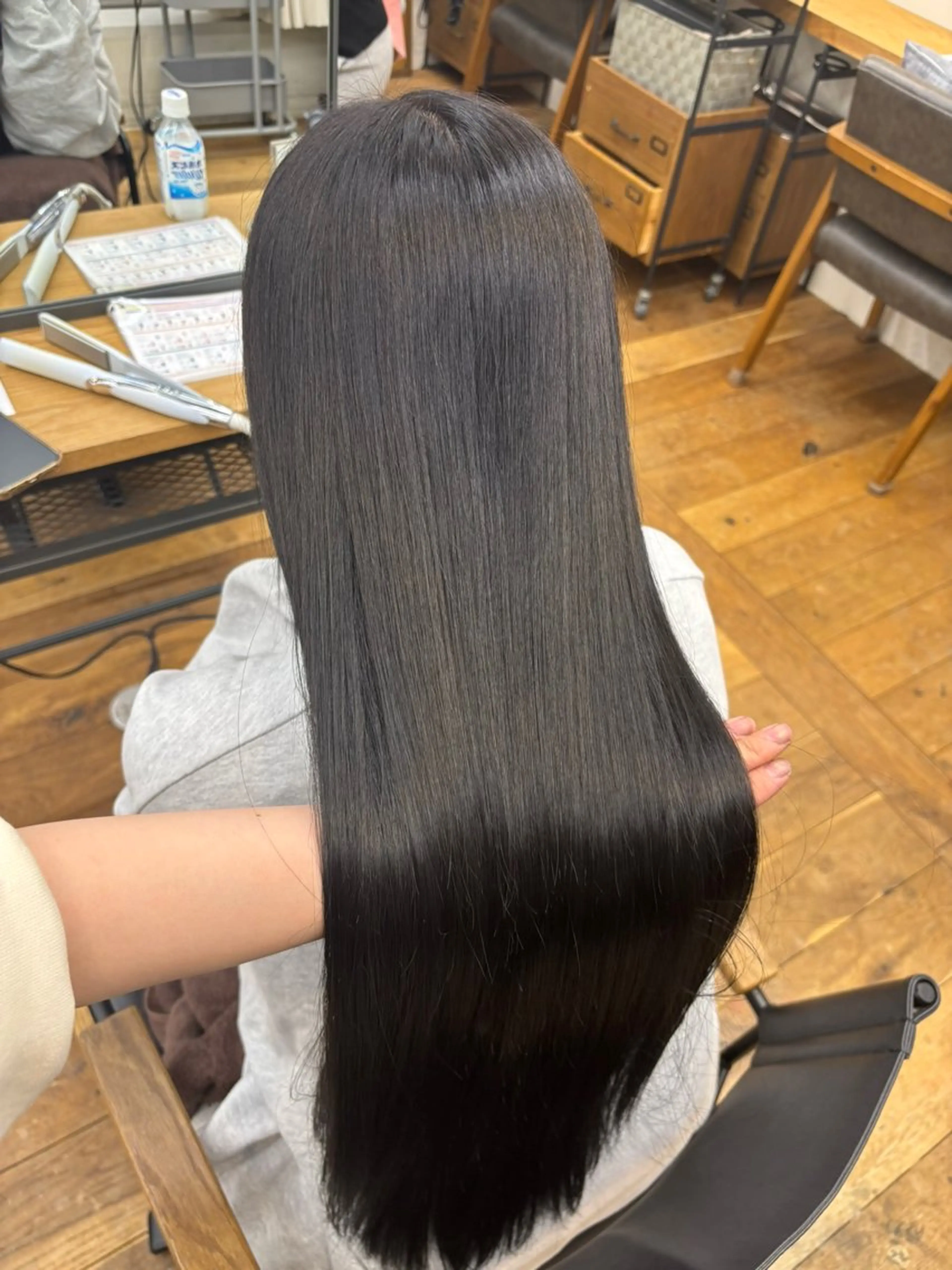 ロング カラー ロング 井川 優衣のヘアスタイル