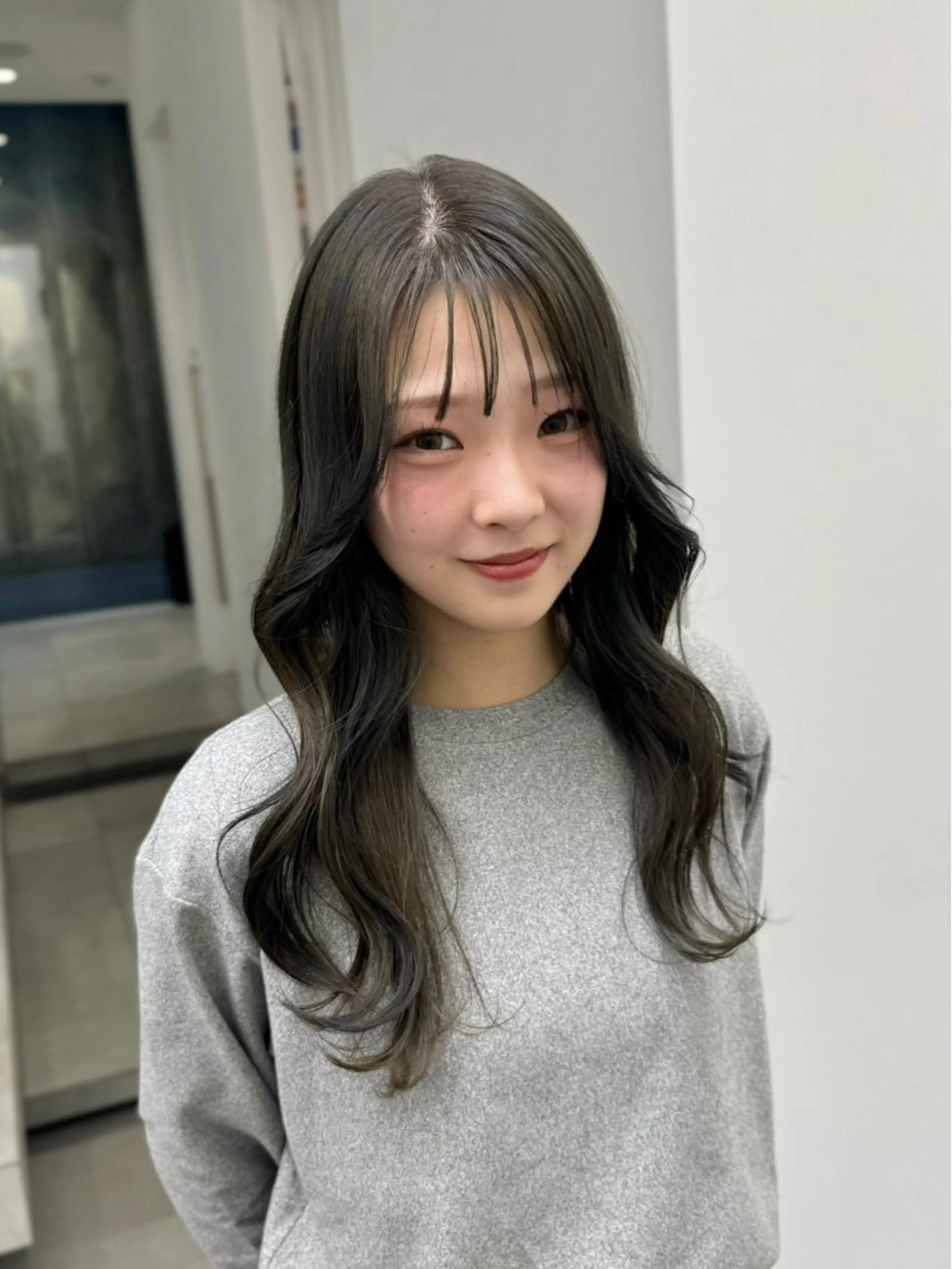 ロング ひかり／ベージュ ／似合わせカットのヘアスタイル