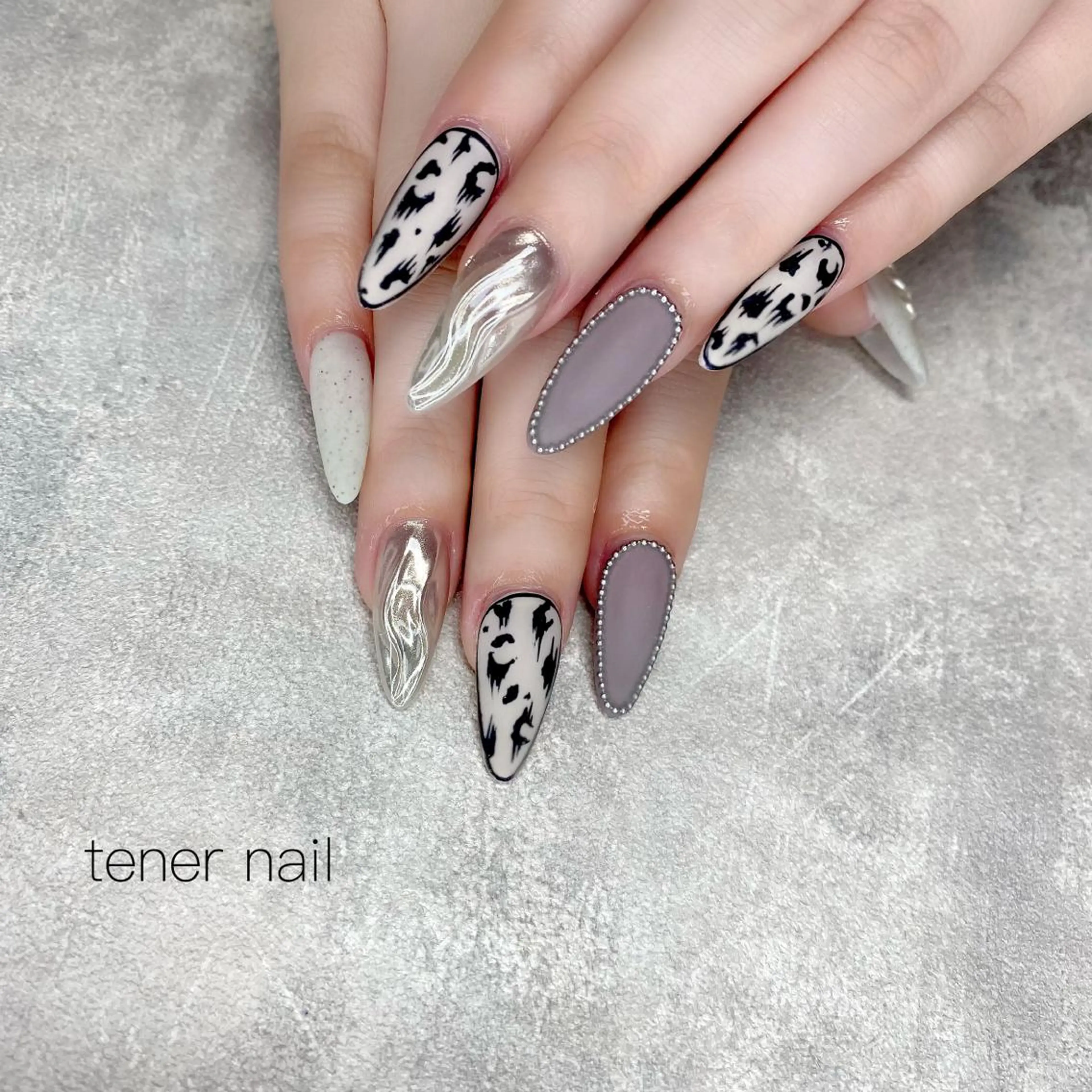 ネイル アニマル柄 マットネイル tener  nail  テネルネイル所属・テネルネイル tener nailのネイルデザイン
