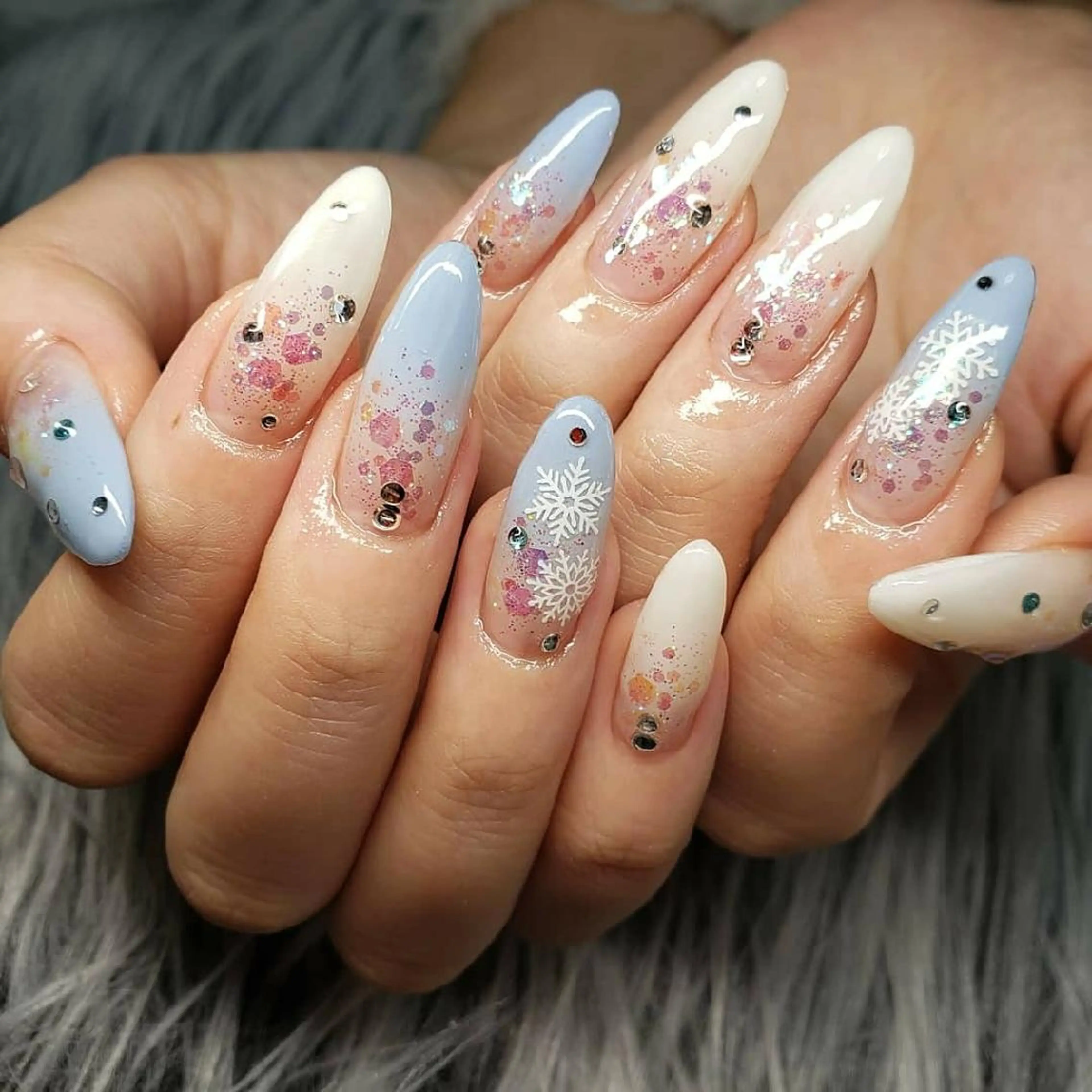 ネイル ブルー グラデーション ホワイト 冬ネイル クリスマス Nail salon Coco【溝の口駅】のネイルデザイン