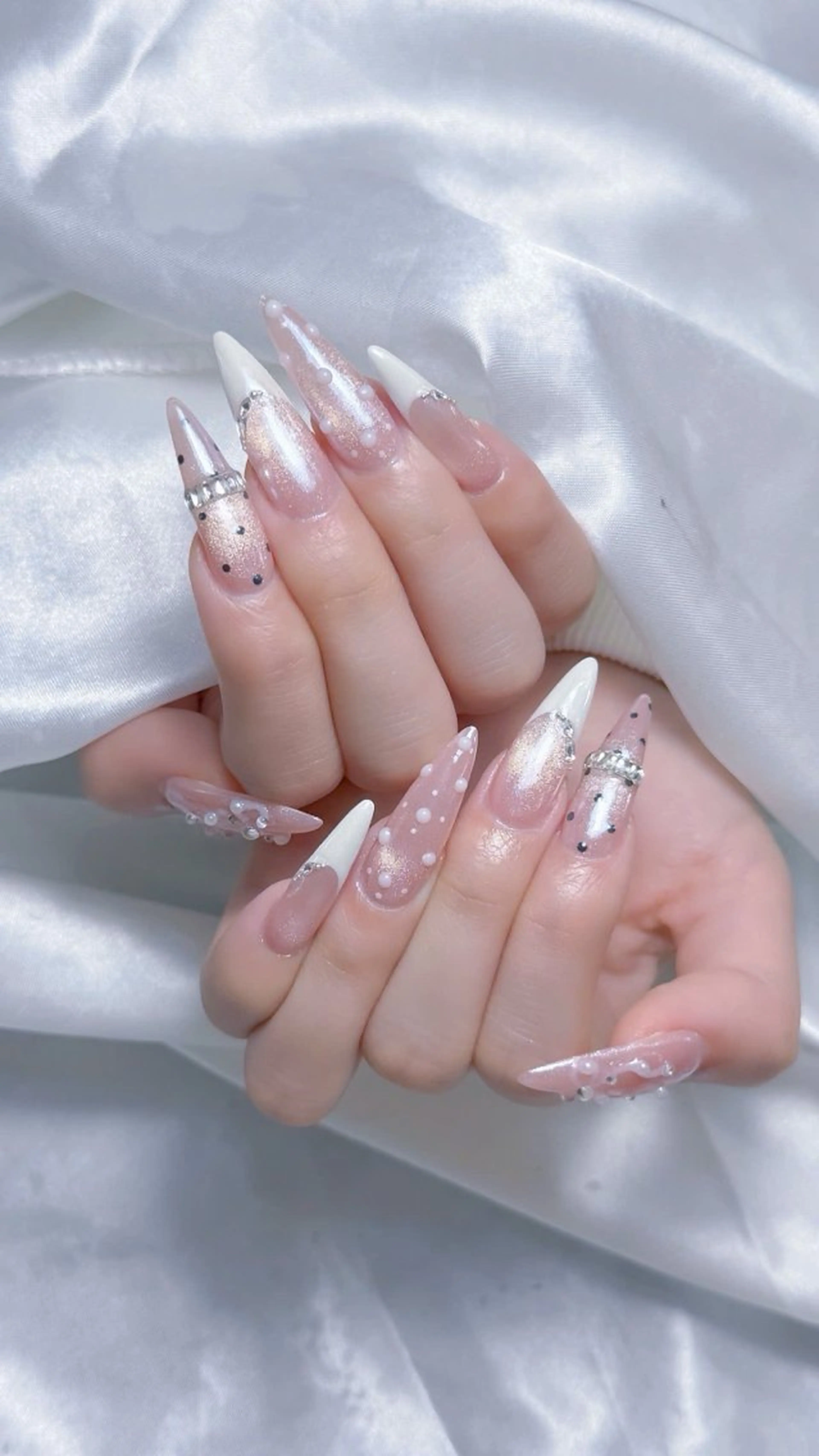 ネイル ハンドネイル LEELA NAIL STUDIOのネイルデザイン