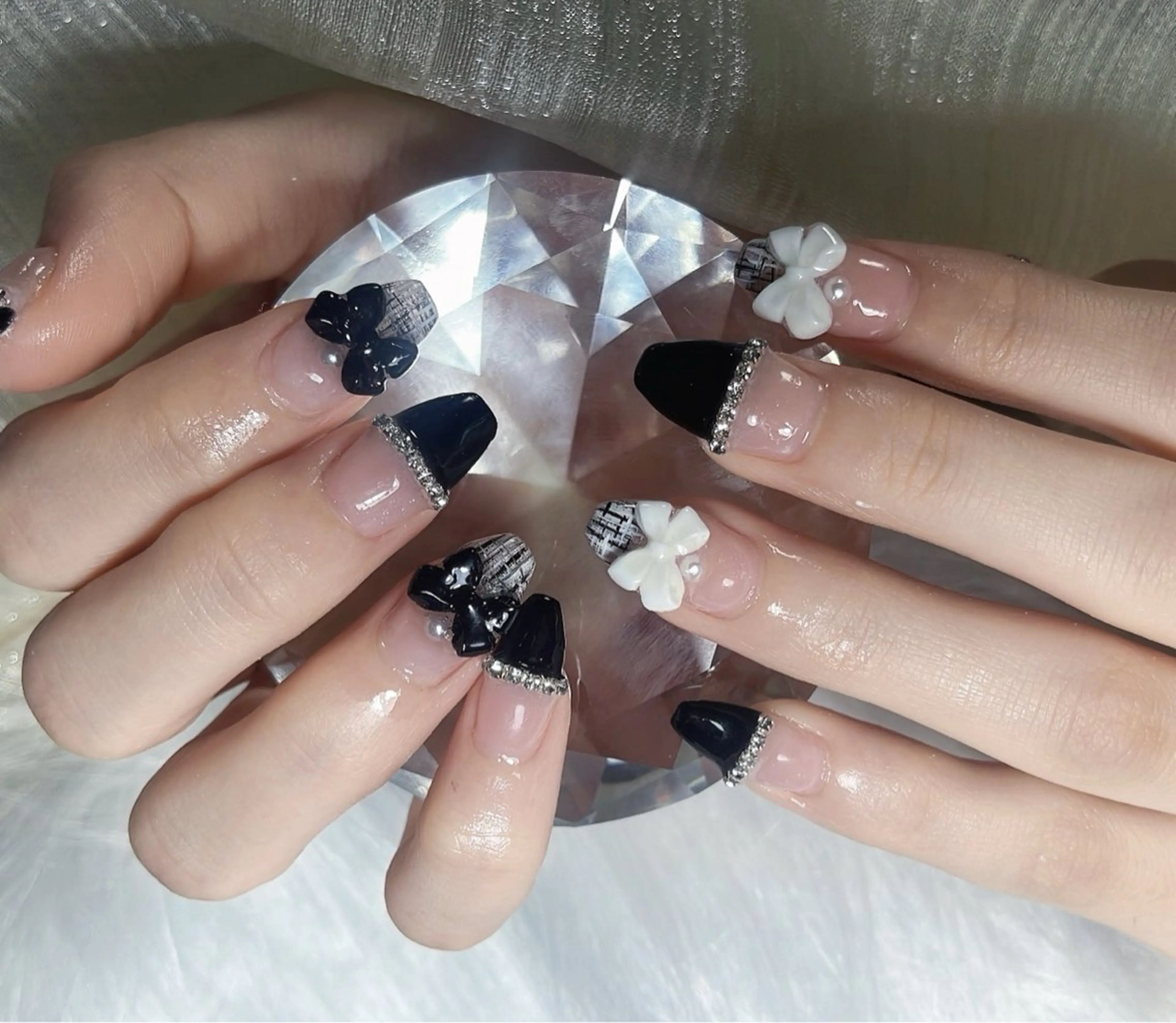 ネイル フレンチネイル ジェルネイル キラキラネイル 韓国ネイル マグネットネイル ハンドネイル gin ginのネイルデザイン