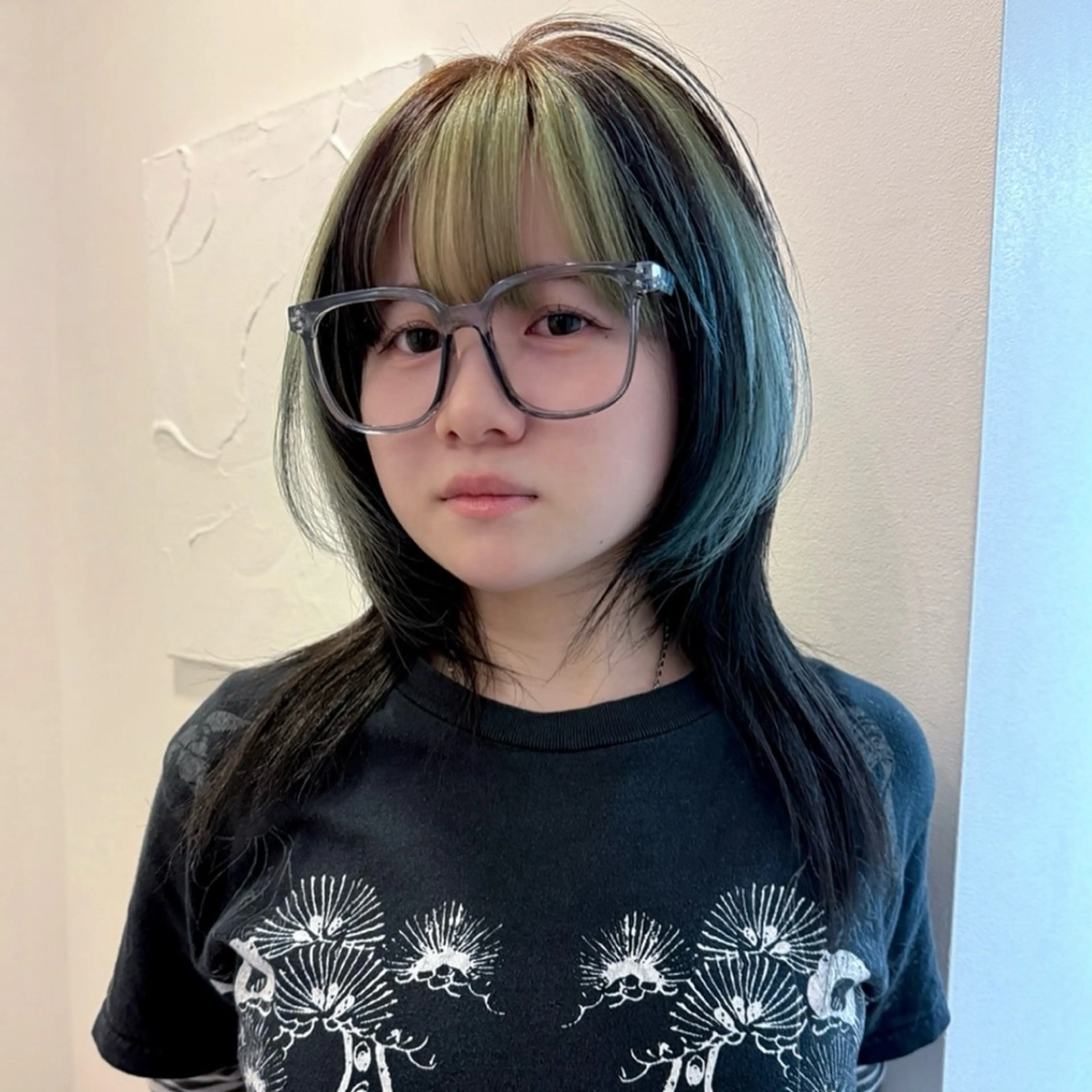 カラー ブリーチ ヘアカラー mellow NANAのヘアスタイル