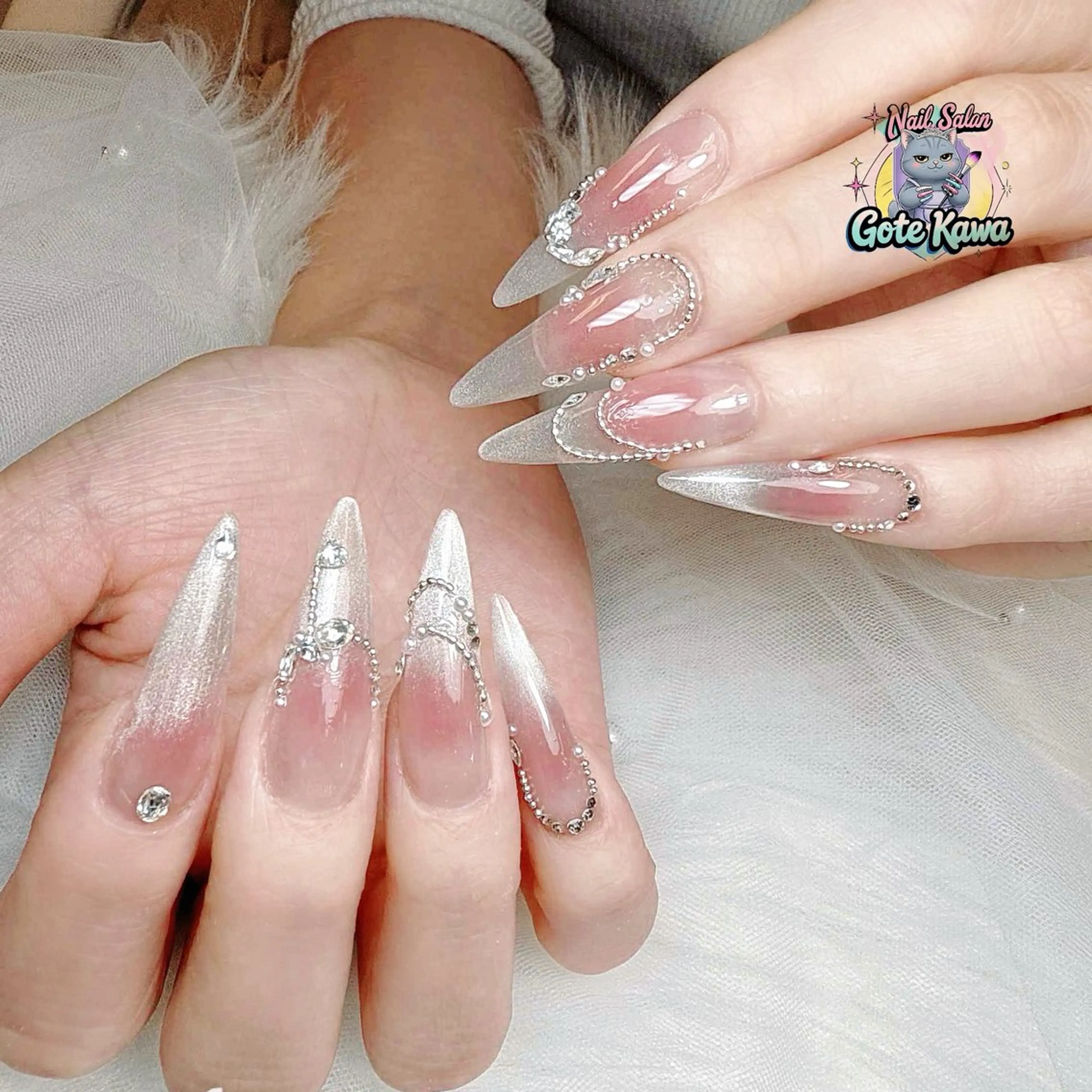 ネイル アートネイル キラキラネイル スカルプネイル ハンドネイル ハンドケア Gote Kawa nail salonのネイルデザイン