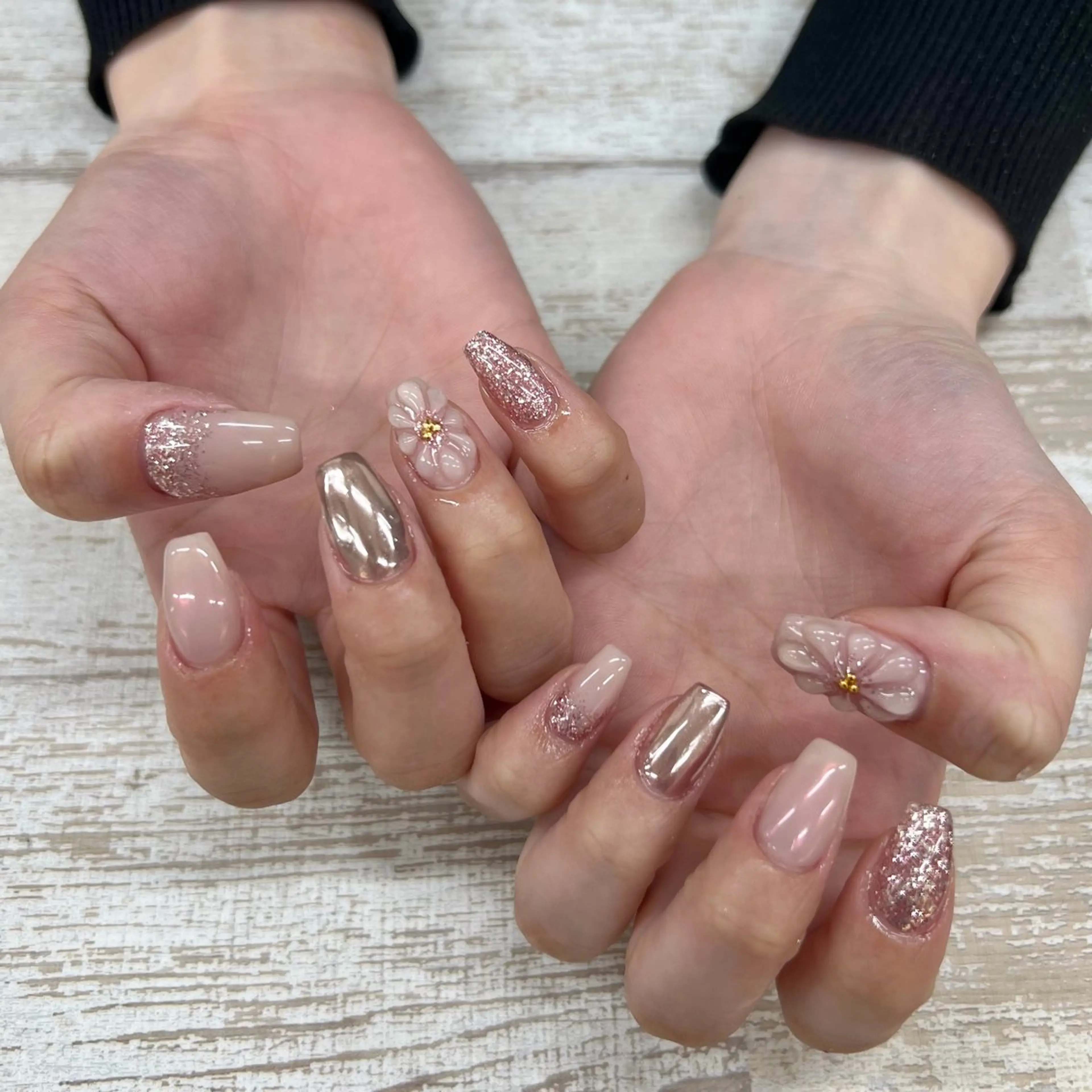 ネイル フラワーネイル 持ち込み ピンク ぷっくりネイル 春ネイル ハンドネイル フットネイル GRANDEUR焼津 Nana🦖のネイルデザイン