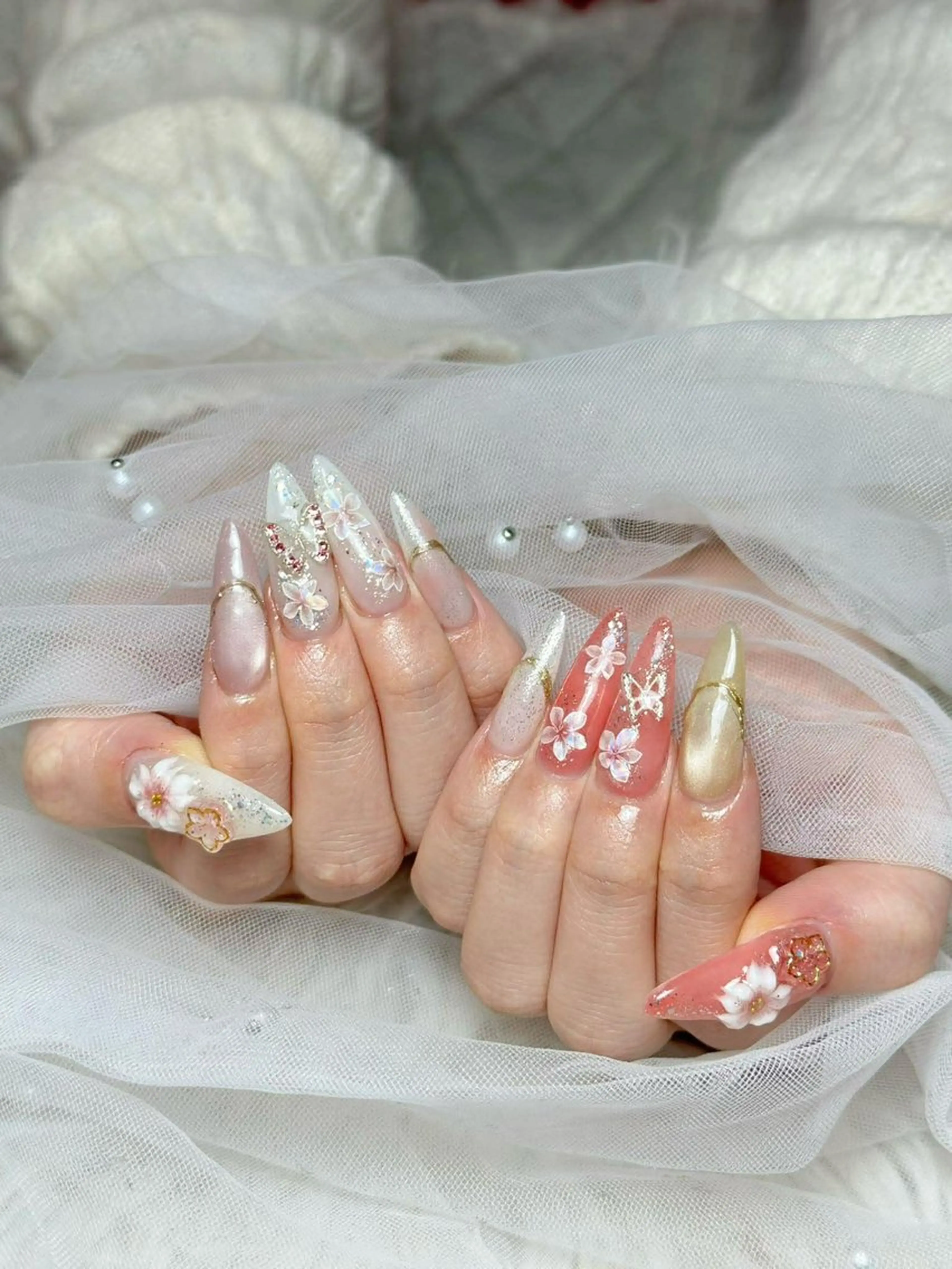 ネイル チークネイル ドット フレンチネイル グラデーション ハート ハンドネイル Julli NailStudioのネイルデザイン