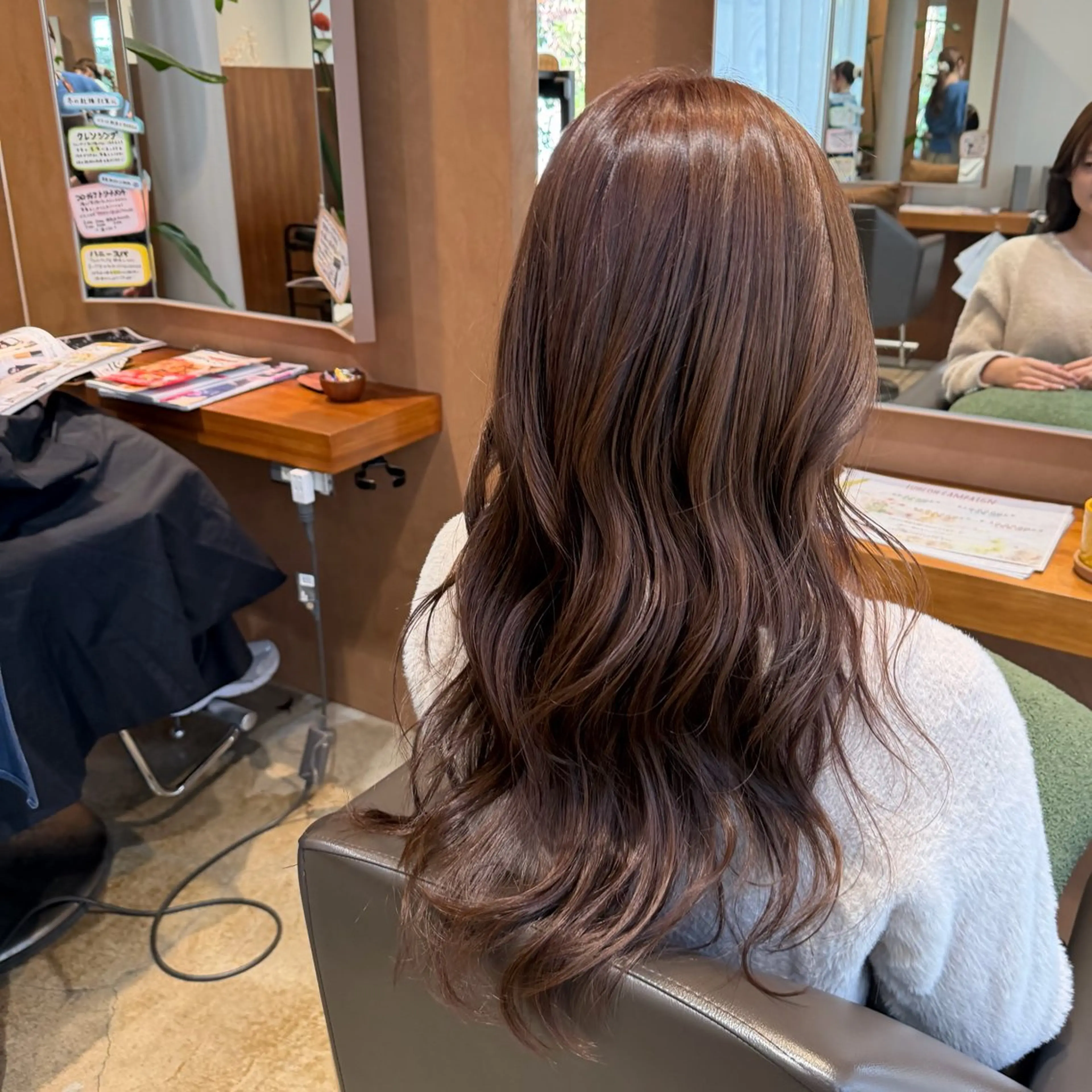 ロング カラー ヘアアレンジ ベージュカラー ブラウンカラー 中山 紗希のヘアスタイル