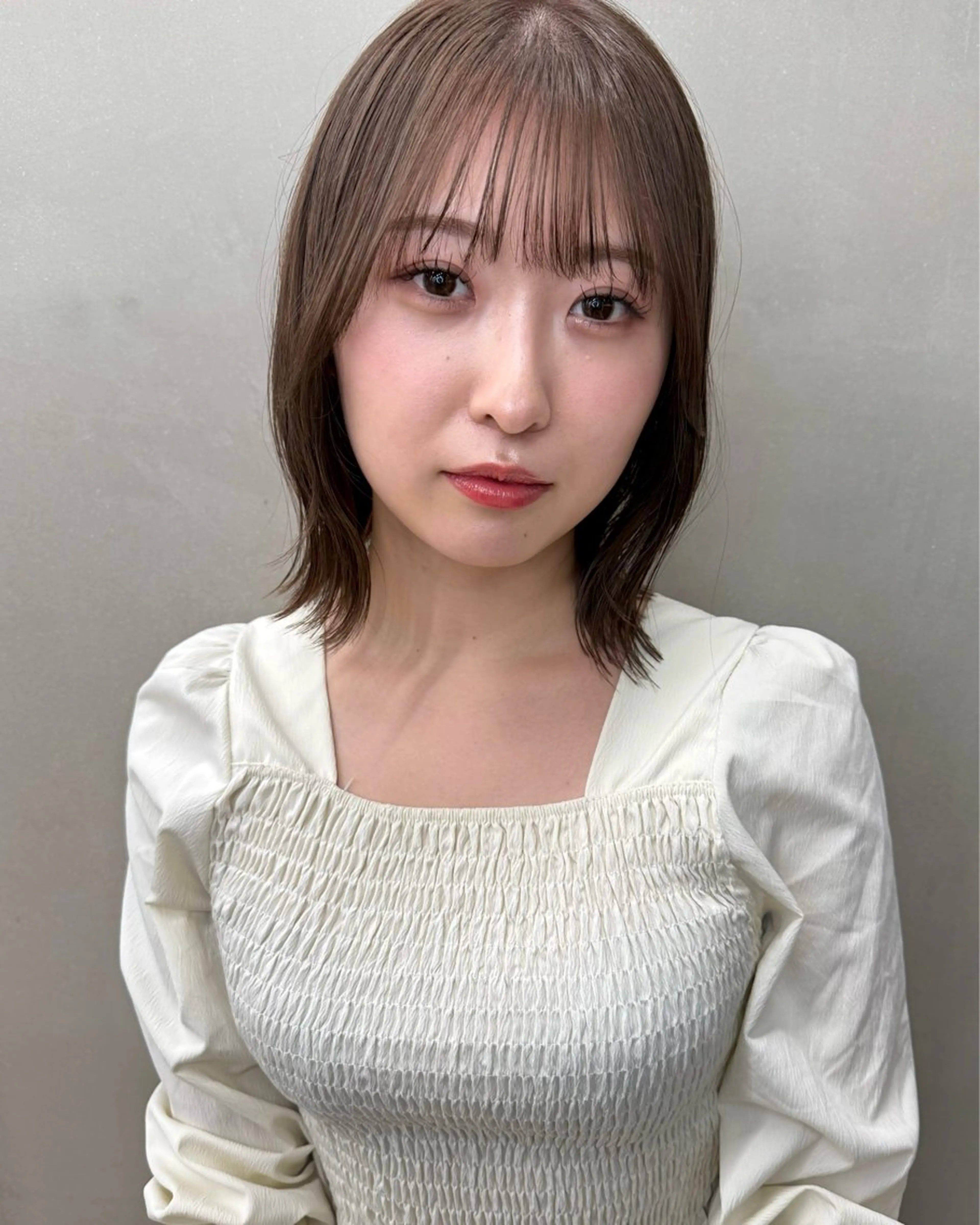 ミディアム ボブ 外ハネヘア kaN./ボブ /髪質改善ストレートのヘアスタイル