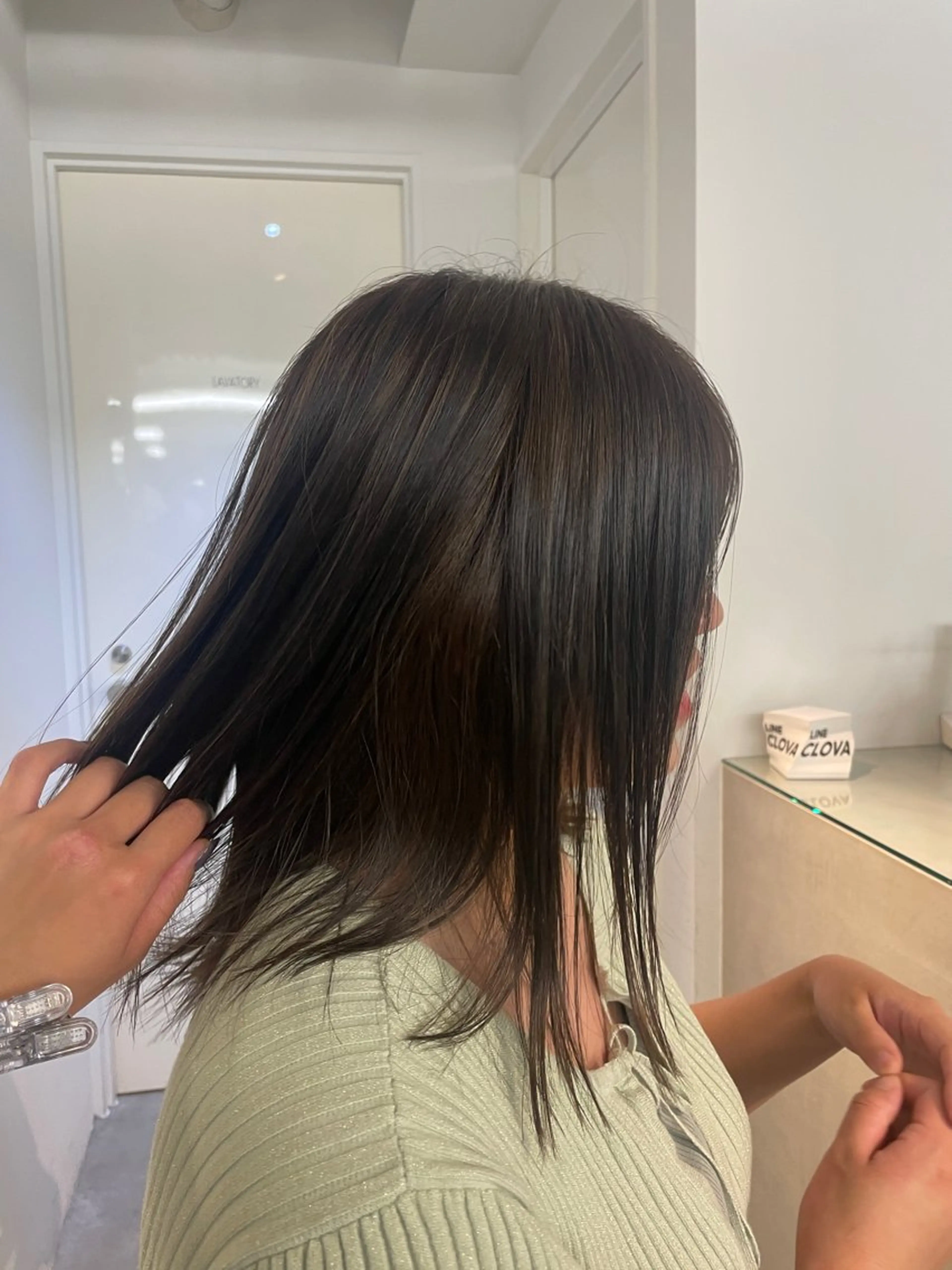 ミディアム カラー ヘアカラー 🎨透明感カラー/ ハイライト/近藤怜那のヘアスタイル