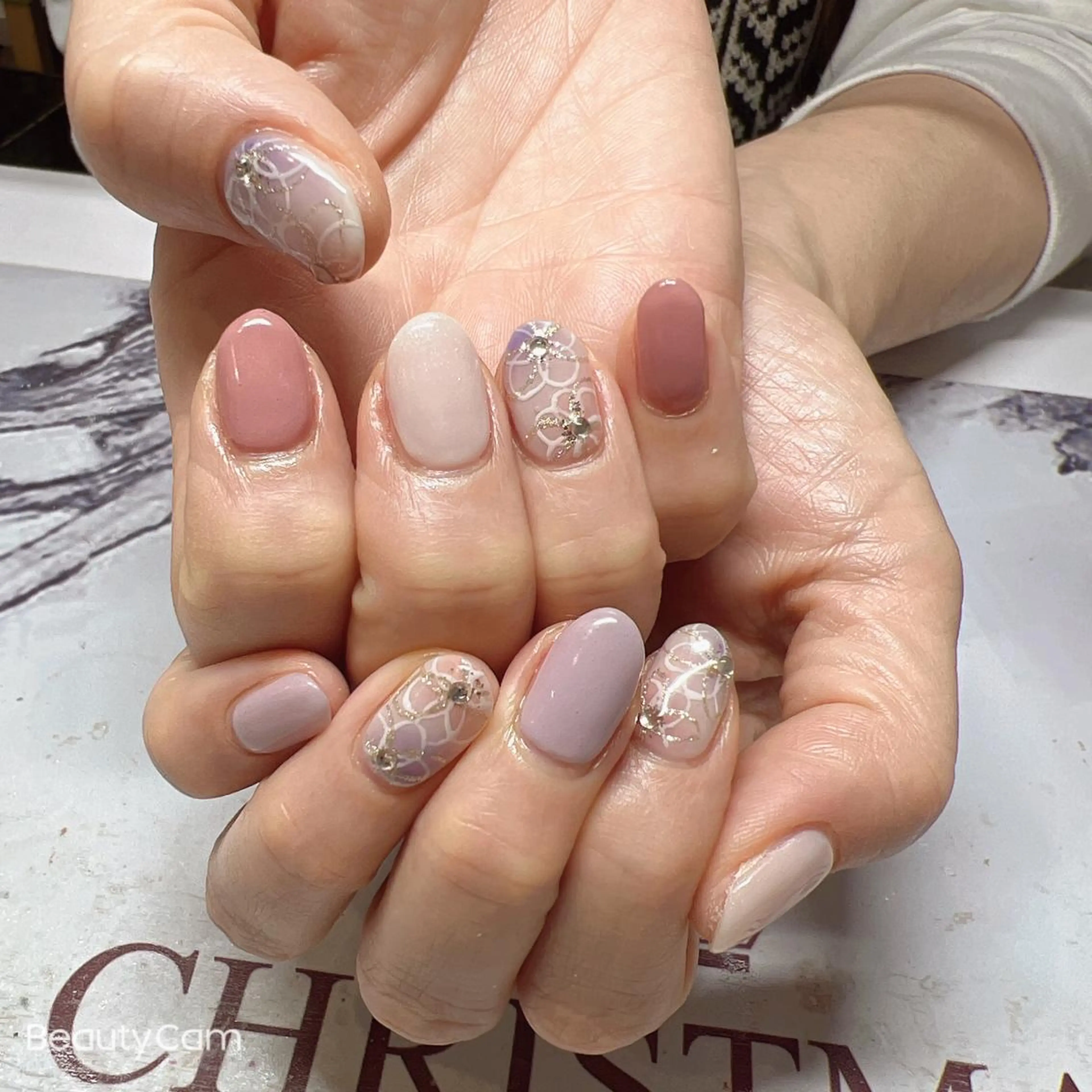 ネイル ガレンドウ 白澤 愛子のネイルデザイン