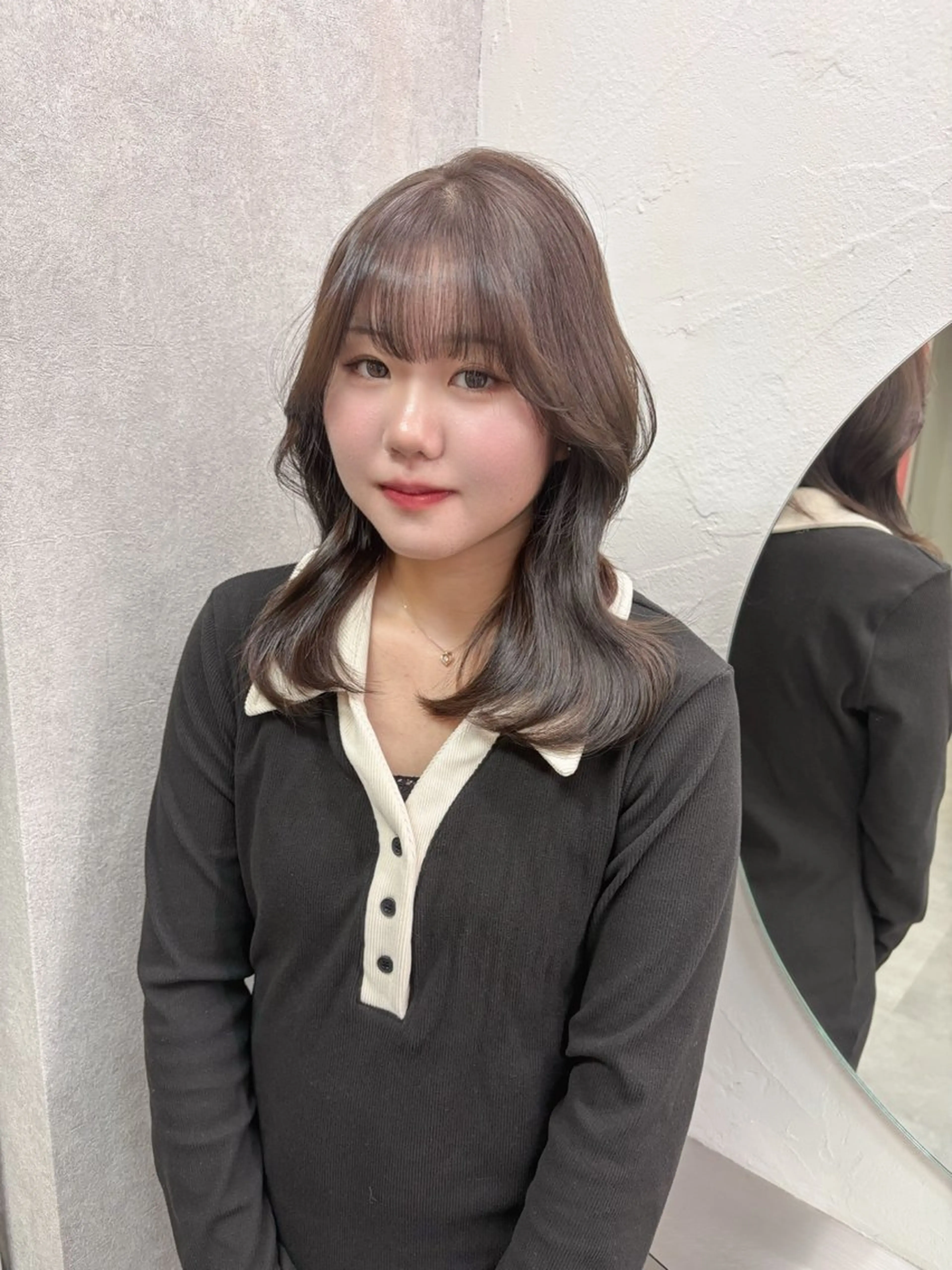 カラー ベージュカラー Hz/ヘルツ SHIHOのヘアスタイル