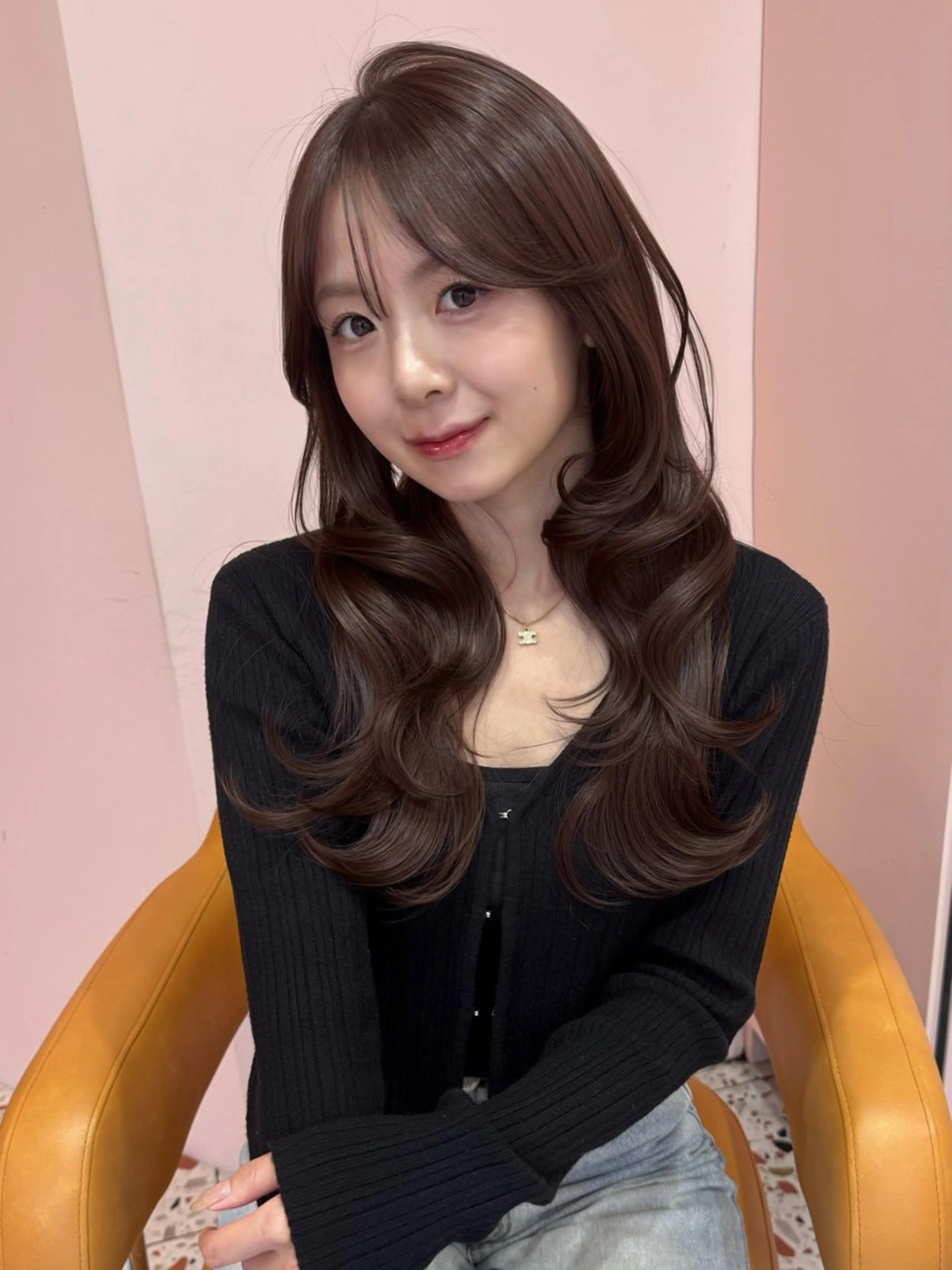 ロング くびれヘア ハッシュカット レイヤーカット 小顔カット カット ヘアカラー トリートメント 顔周り/透明感カラー REINA𓍯のヘアスタイル