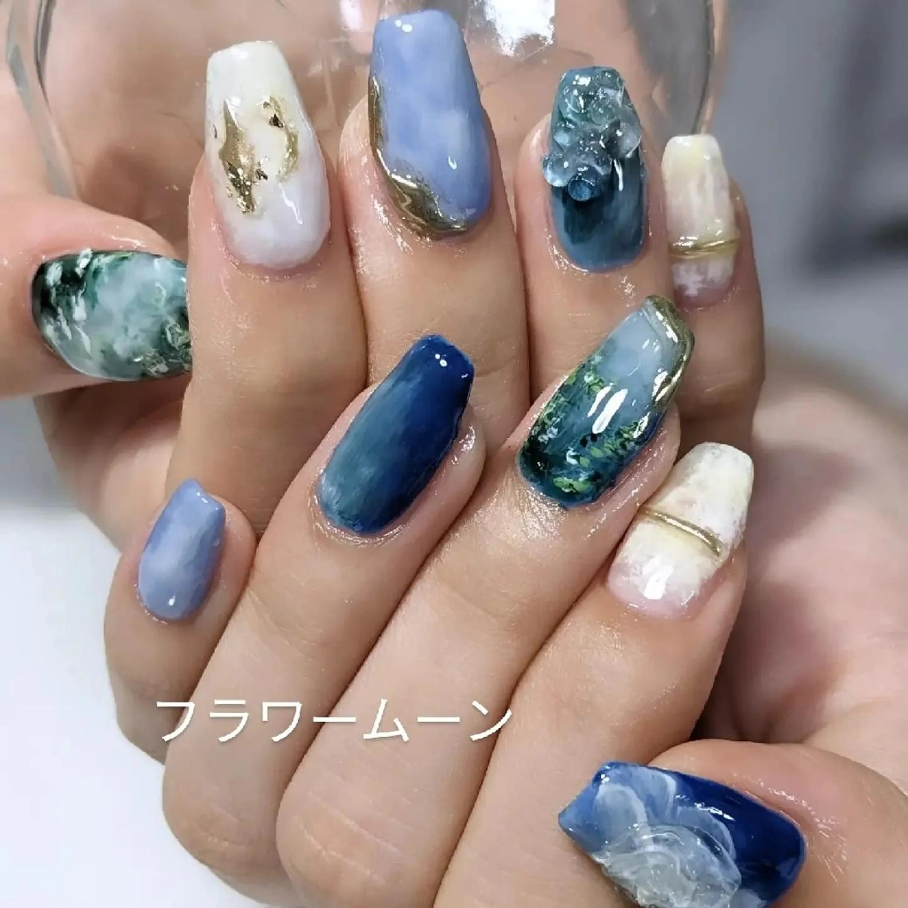 ネイル フラワー ムーンのネイルデザイン