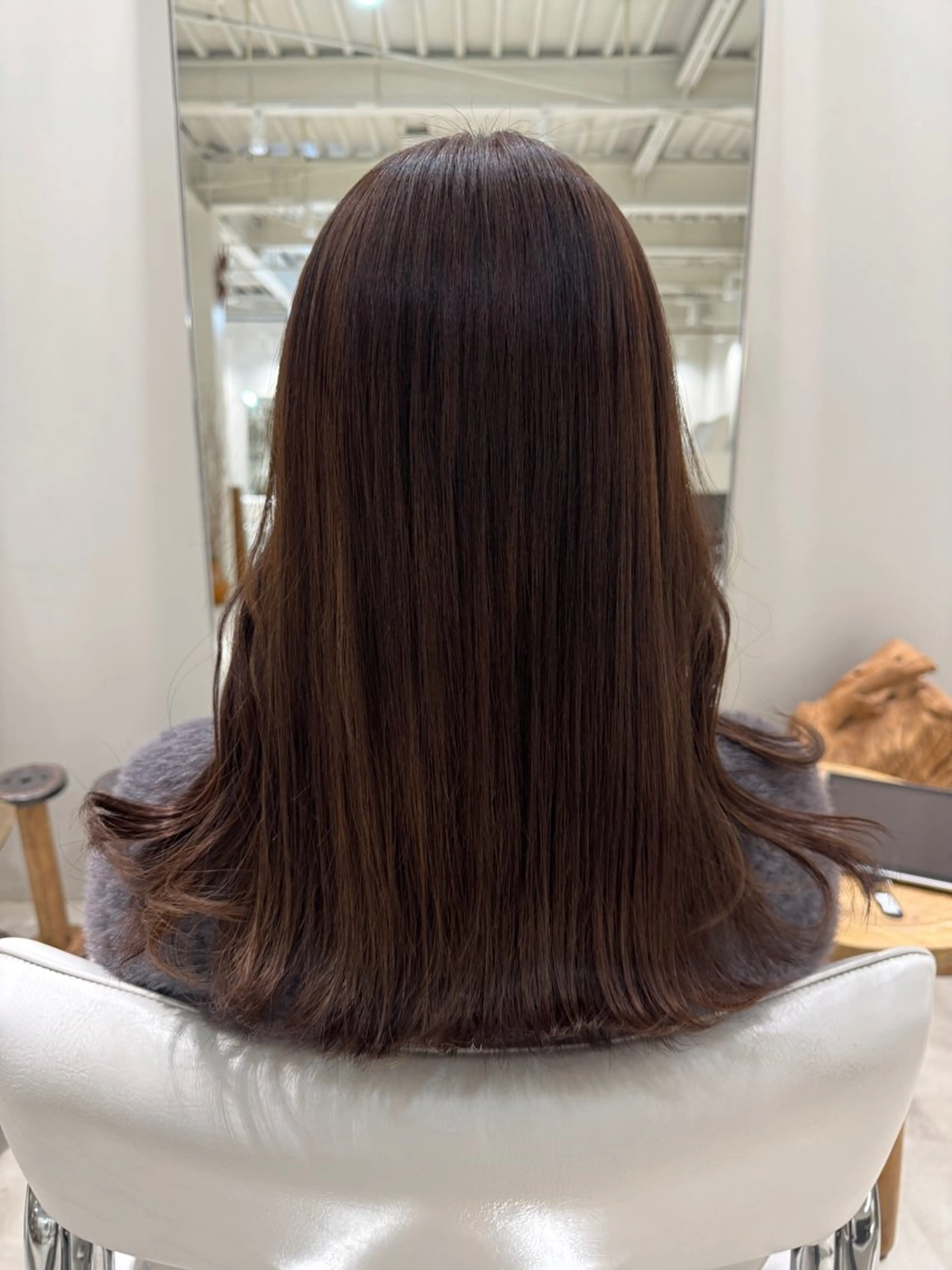 カラー 本田 実可子のヘアスタイル