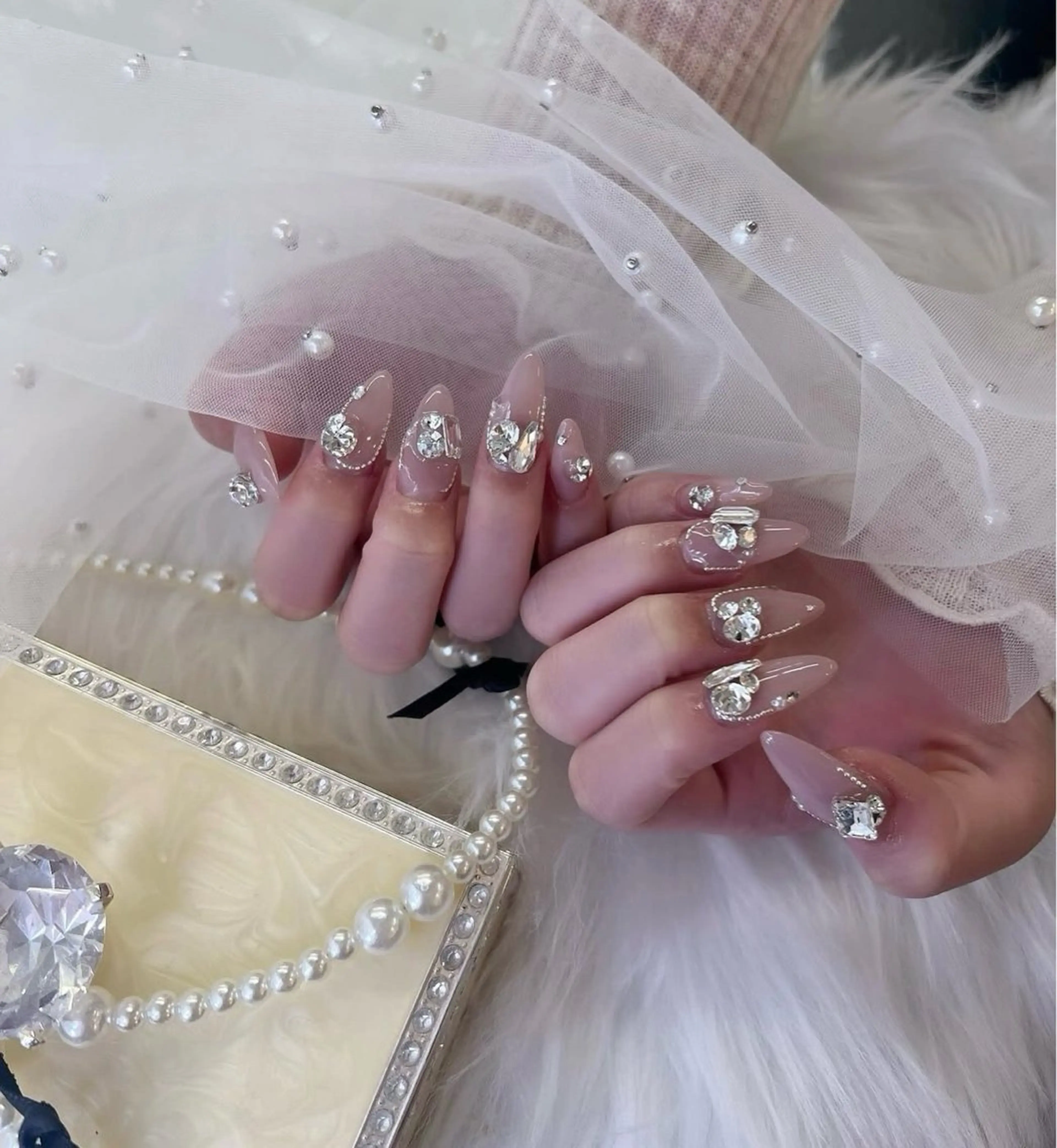 ネイル フットネイル ジェルネイル キラキラネイル 韓国ネイル マグネットネイル ハンドネイル TIDY .のネイルデザイン