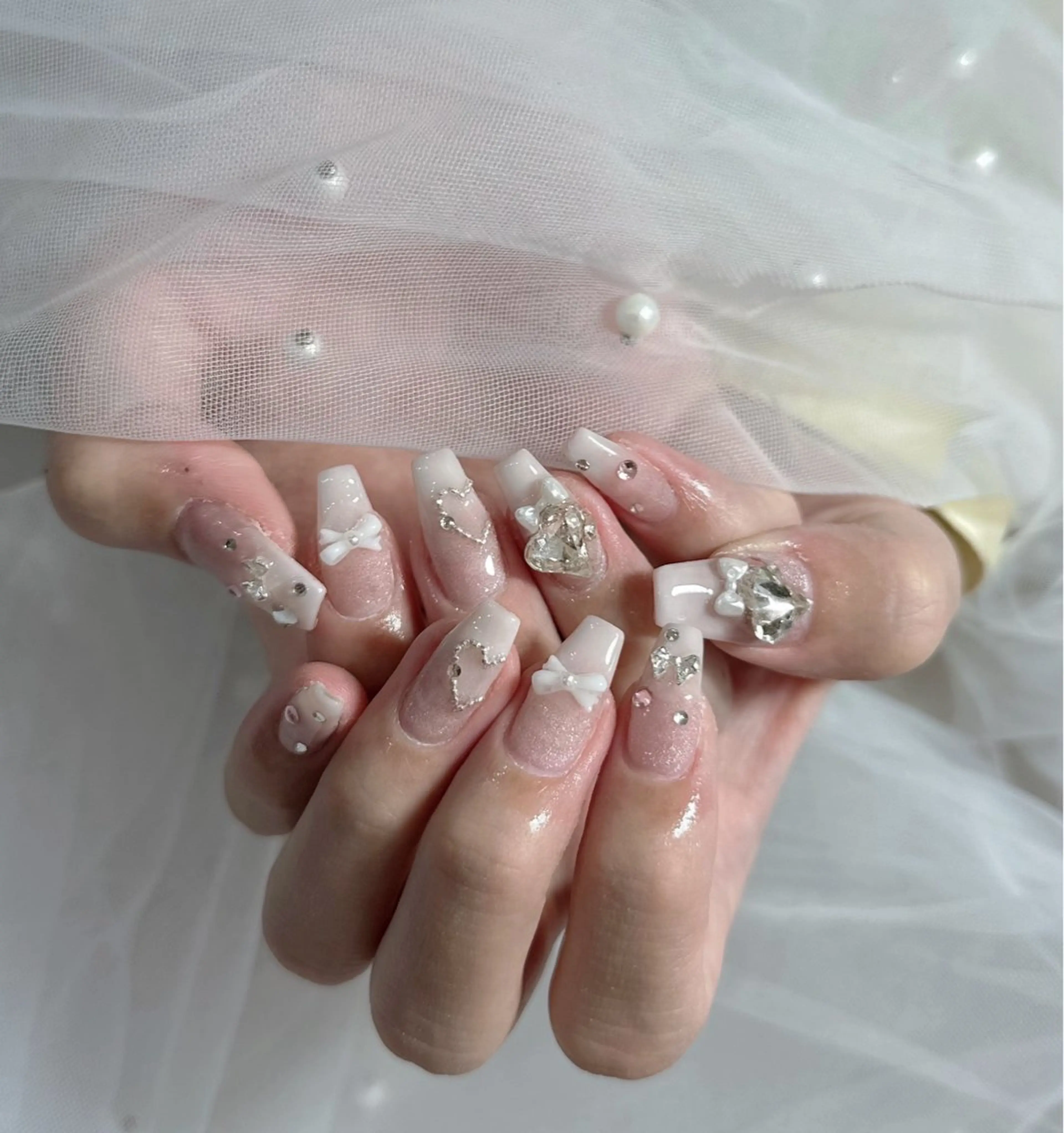 ネイル ハンドネイル フットネイル LAVISH nanamiのネイルデザイン