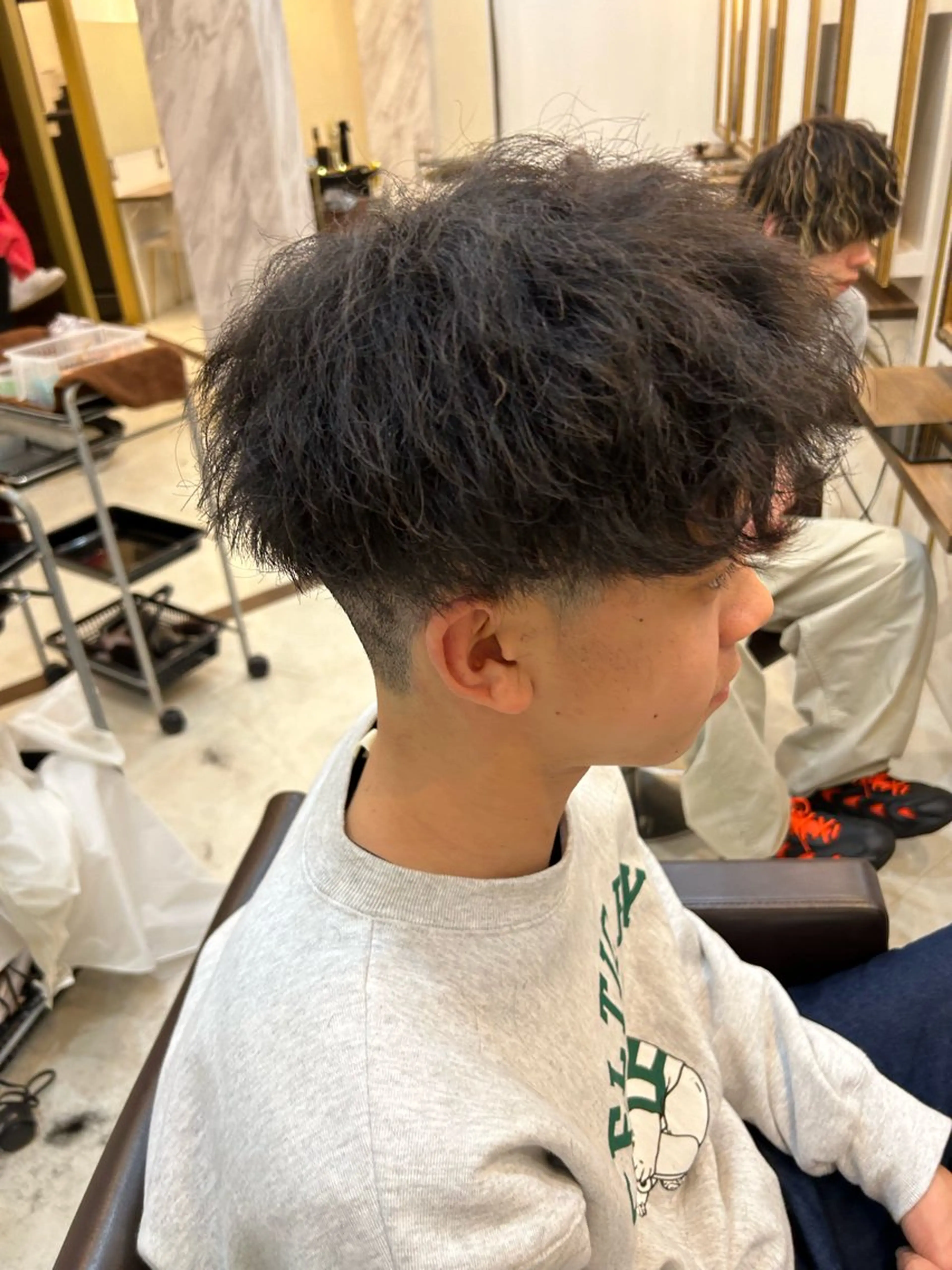 ショート 善財 康葵のヘアスタイル