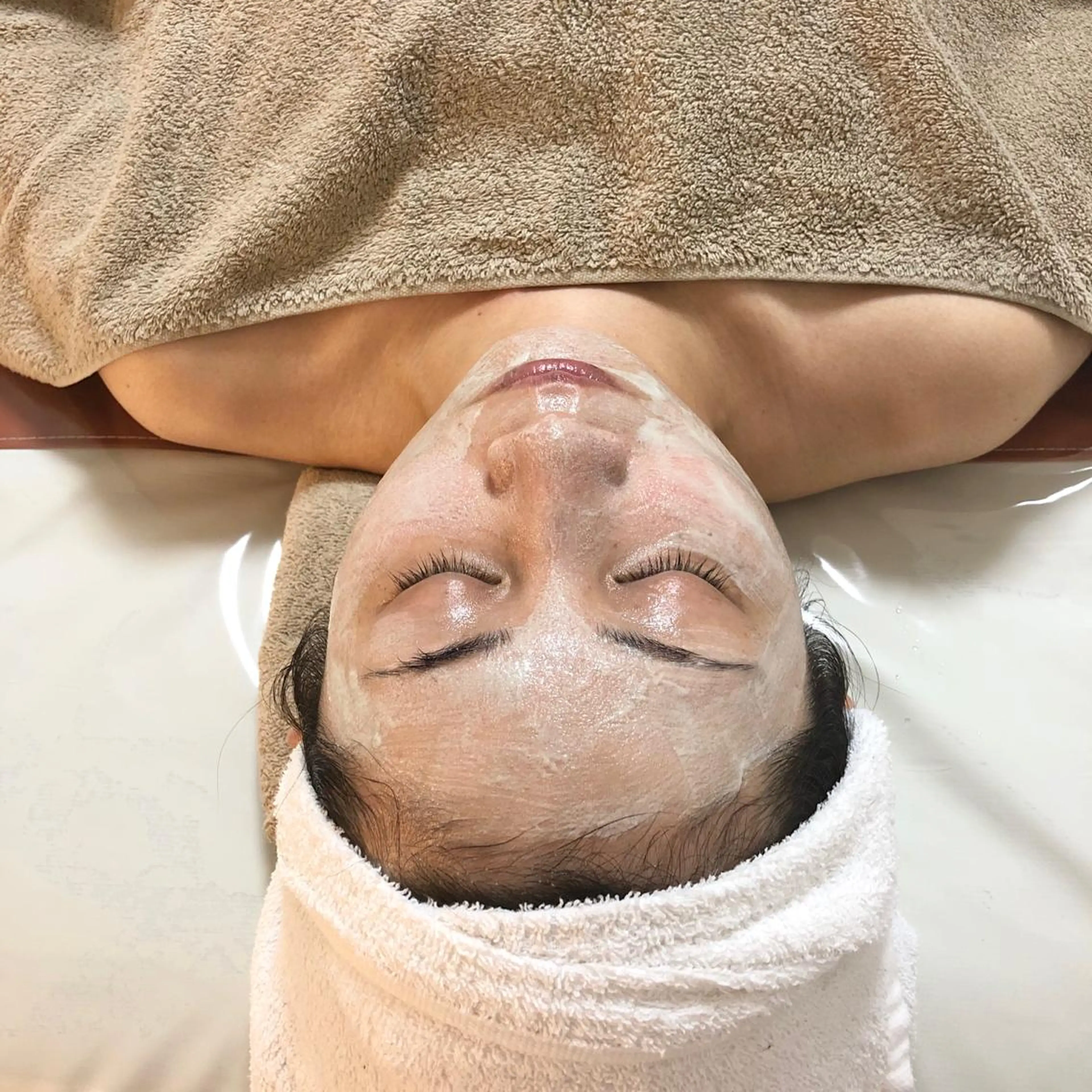 【角栓除去☆毛穴ケア】気になるざらつき、黒ずみを根こそぎとる 超音波マッサージ+毛穴引き締めパック付きの写真