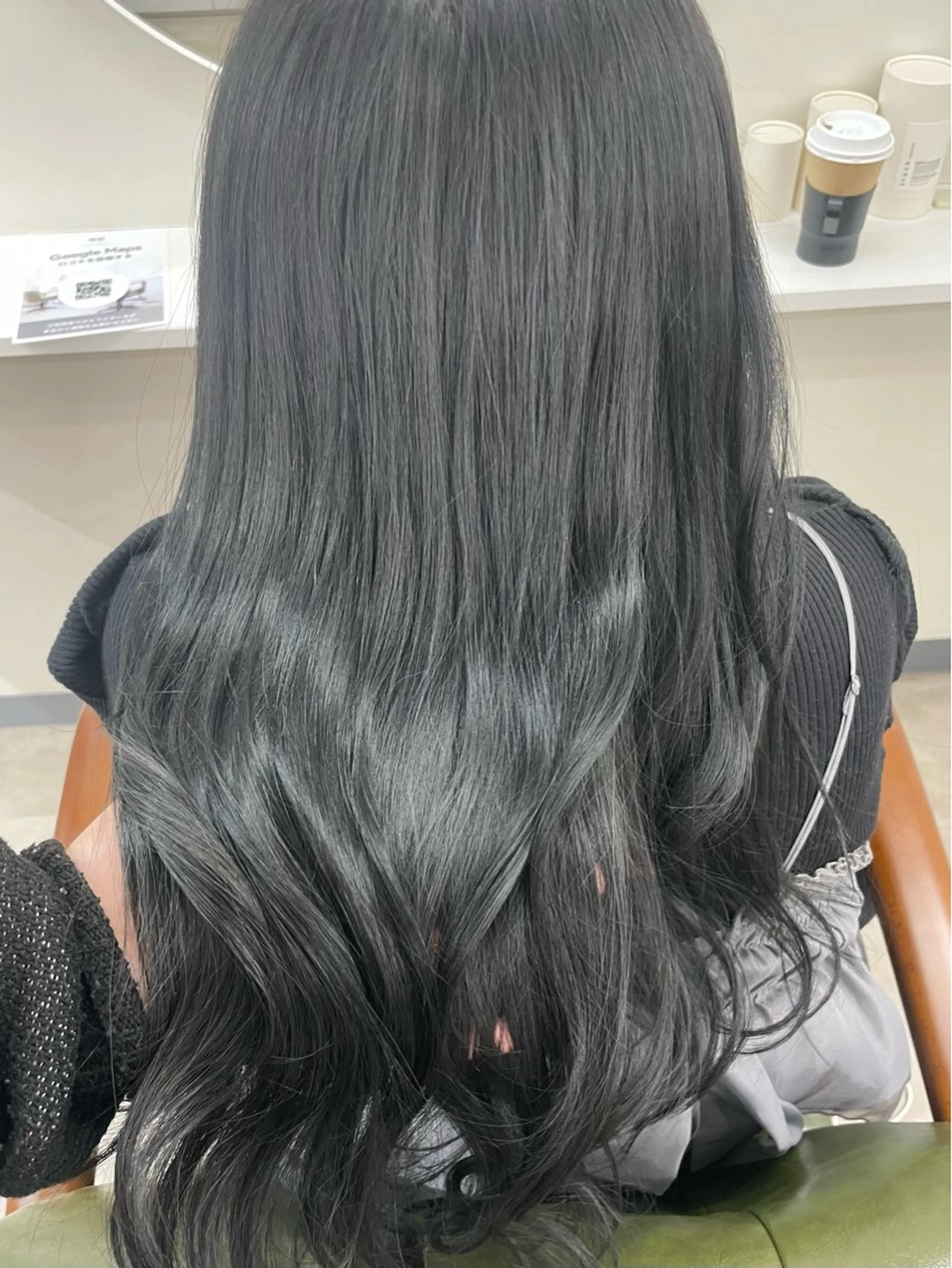 セミロング カラー アッシュ アッシュグレー ブリーチ ダブルカラー ブリーチなしカラー チヒョ🦋 韓国hair🇰🇷のヘアスタイル