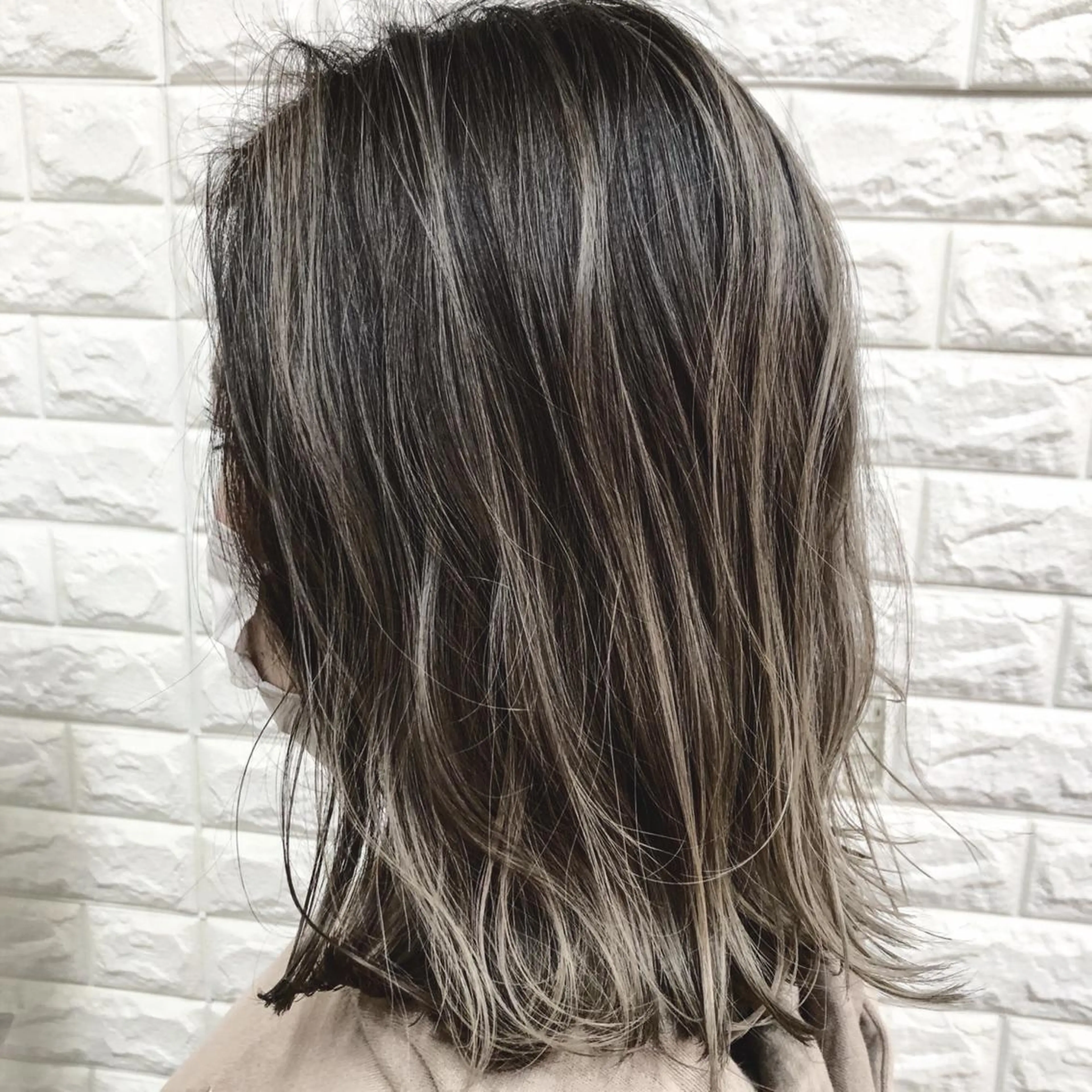 ミディアム レイヤーカット 髪質改善ストレートo rメンズスタイル今岡のヘアスタイル