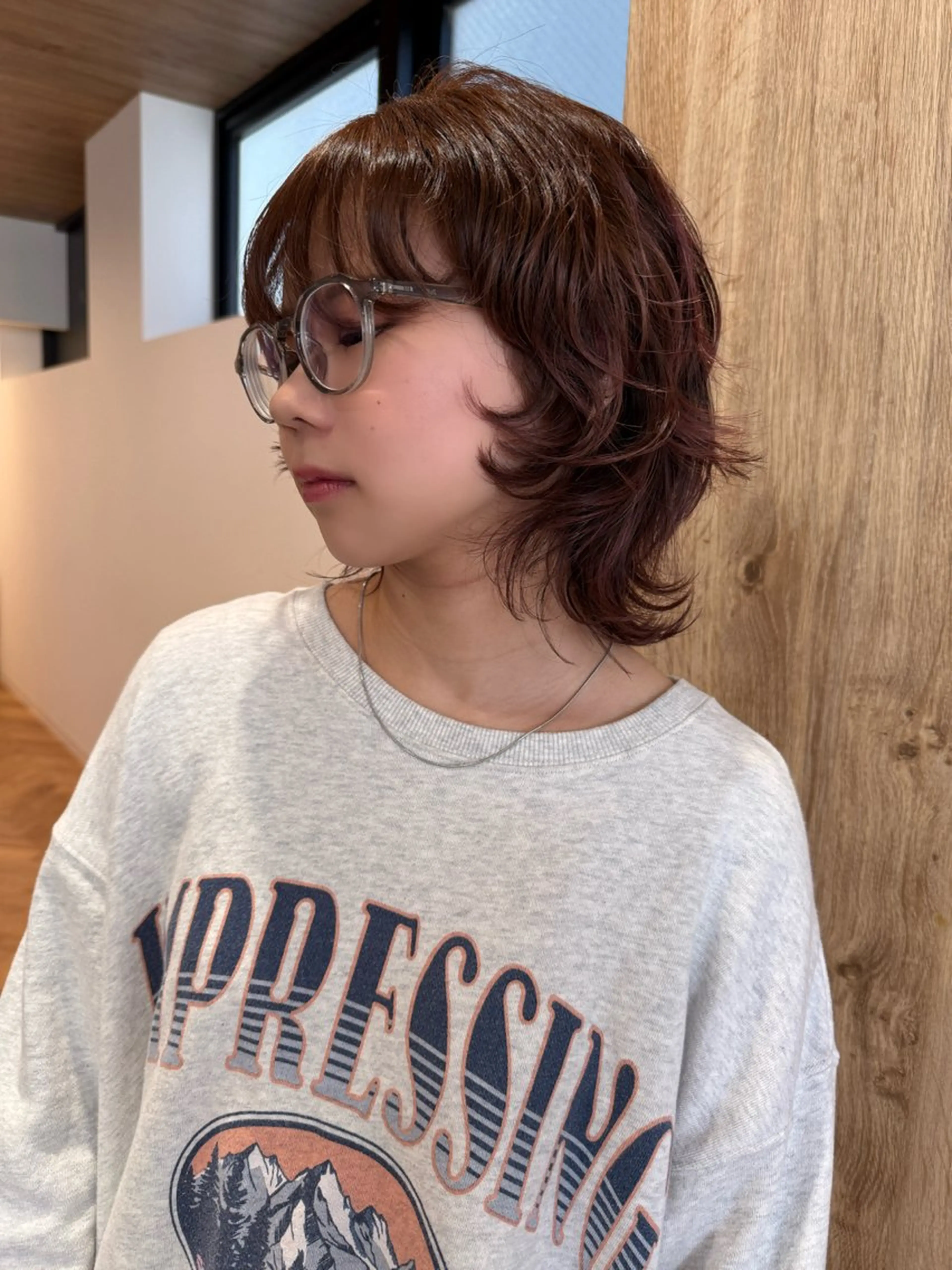 ミディアム ウルフカット マイ /暖色カラーのヘアスタイル