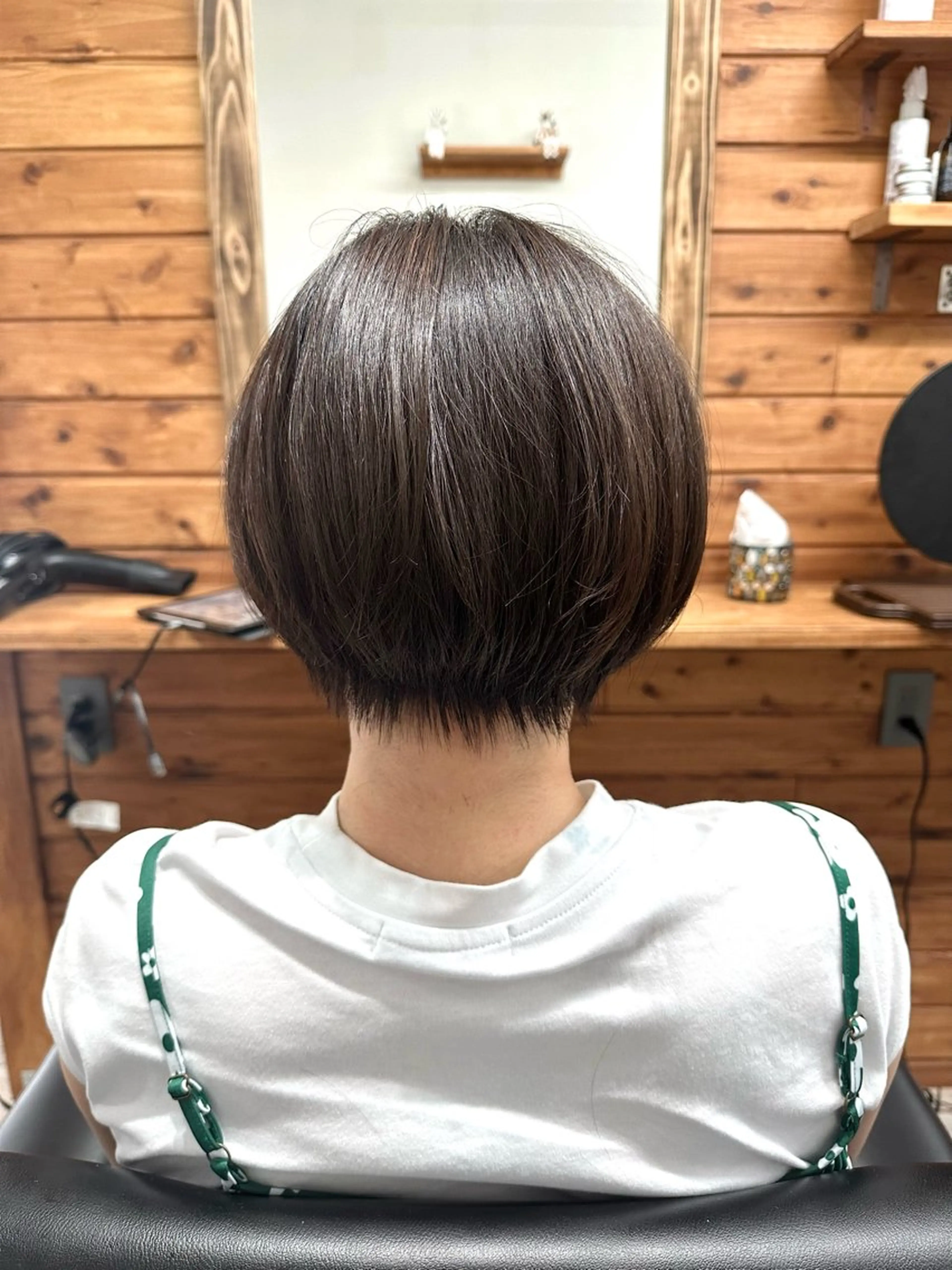 ショート カラー アンソニー ショウゴのヘアスタイル
