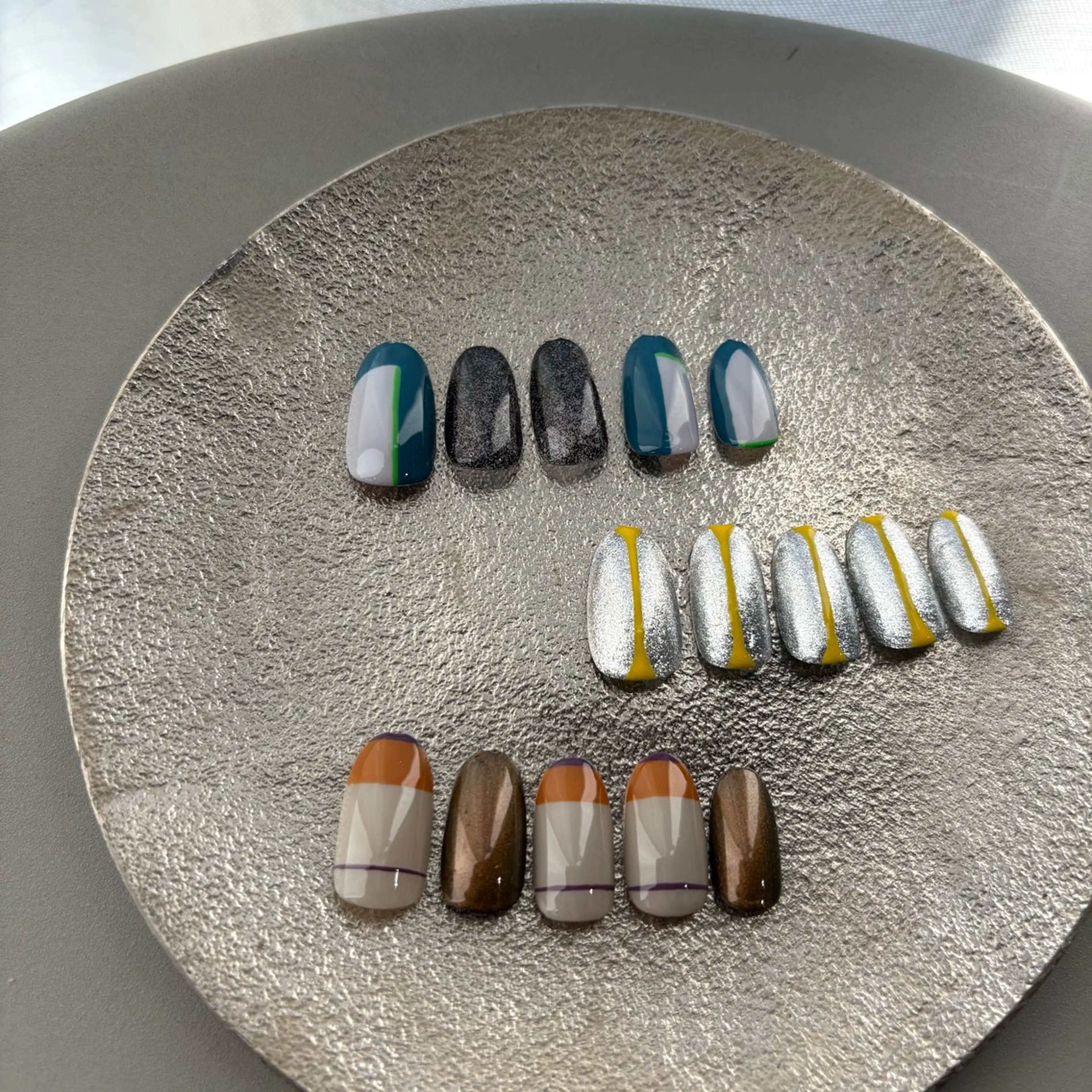 ネイル whitepaper 🔷IZUMIのネイルデザイン