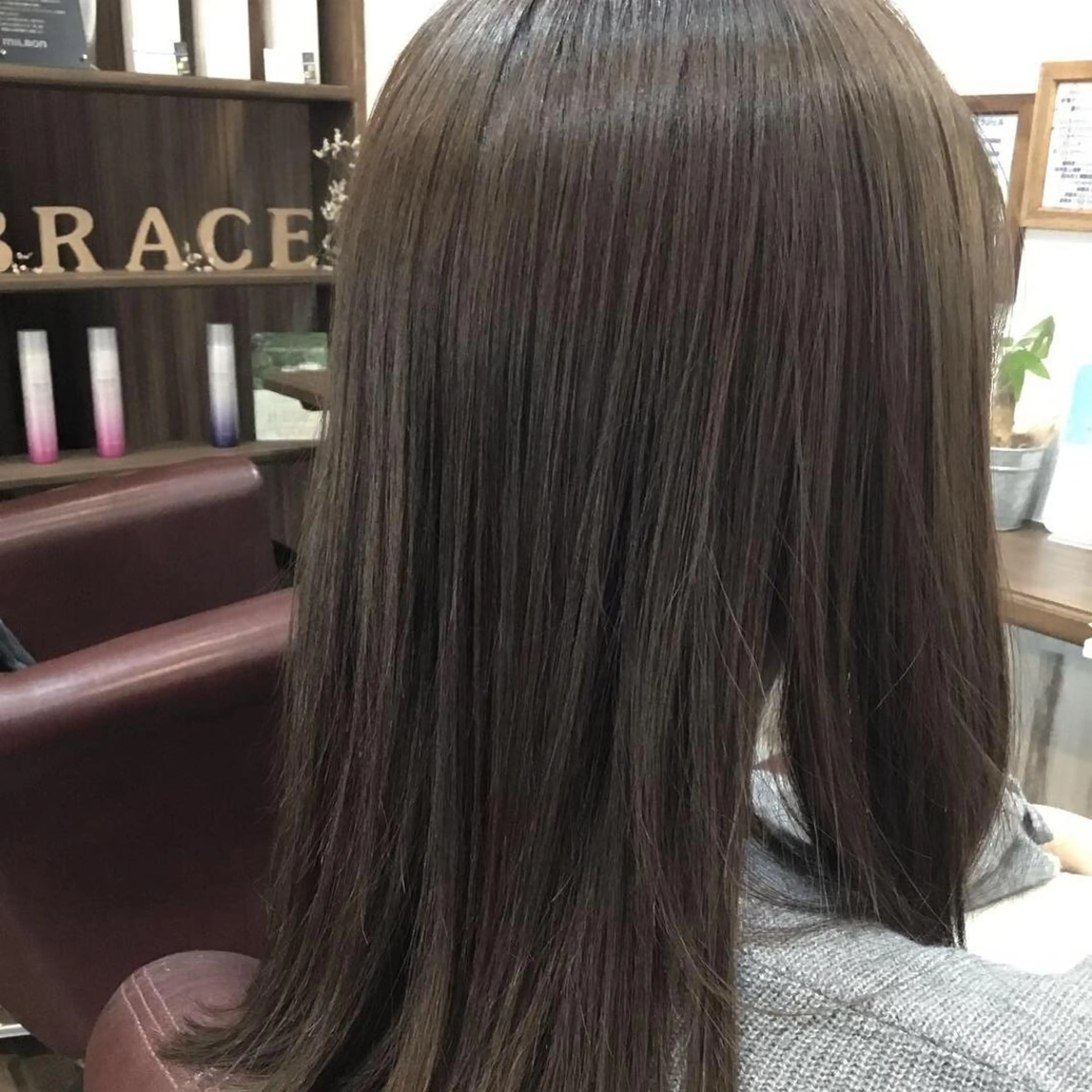 セミロング カラー 金崎 新吾のヘアスタイル