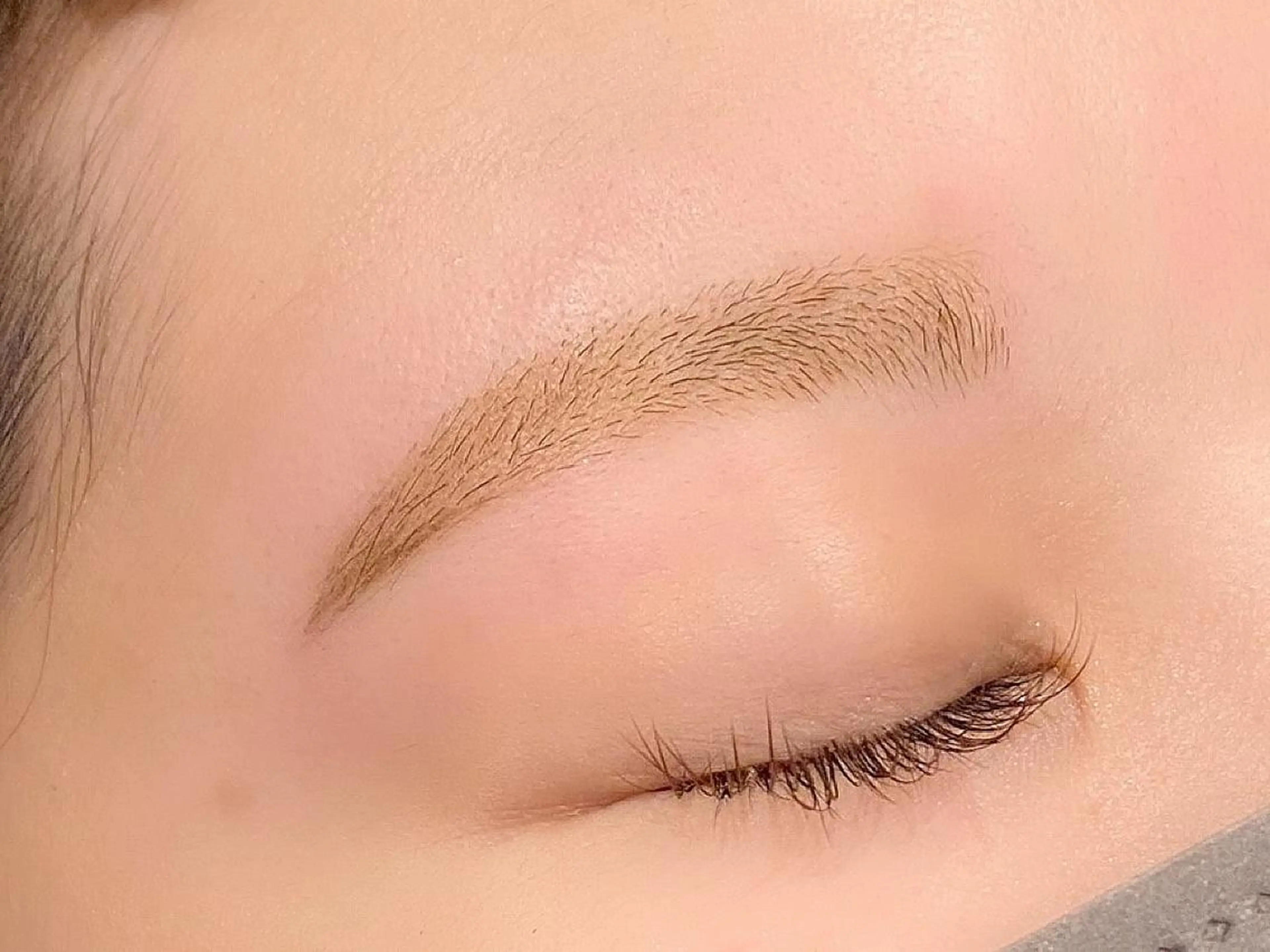 アイブロウ ワックス脱毛 eyelist 大垣のマツエク・マツパデザイン