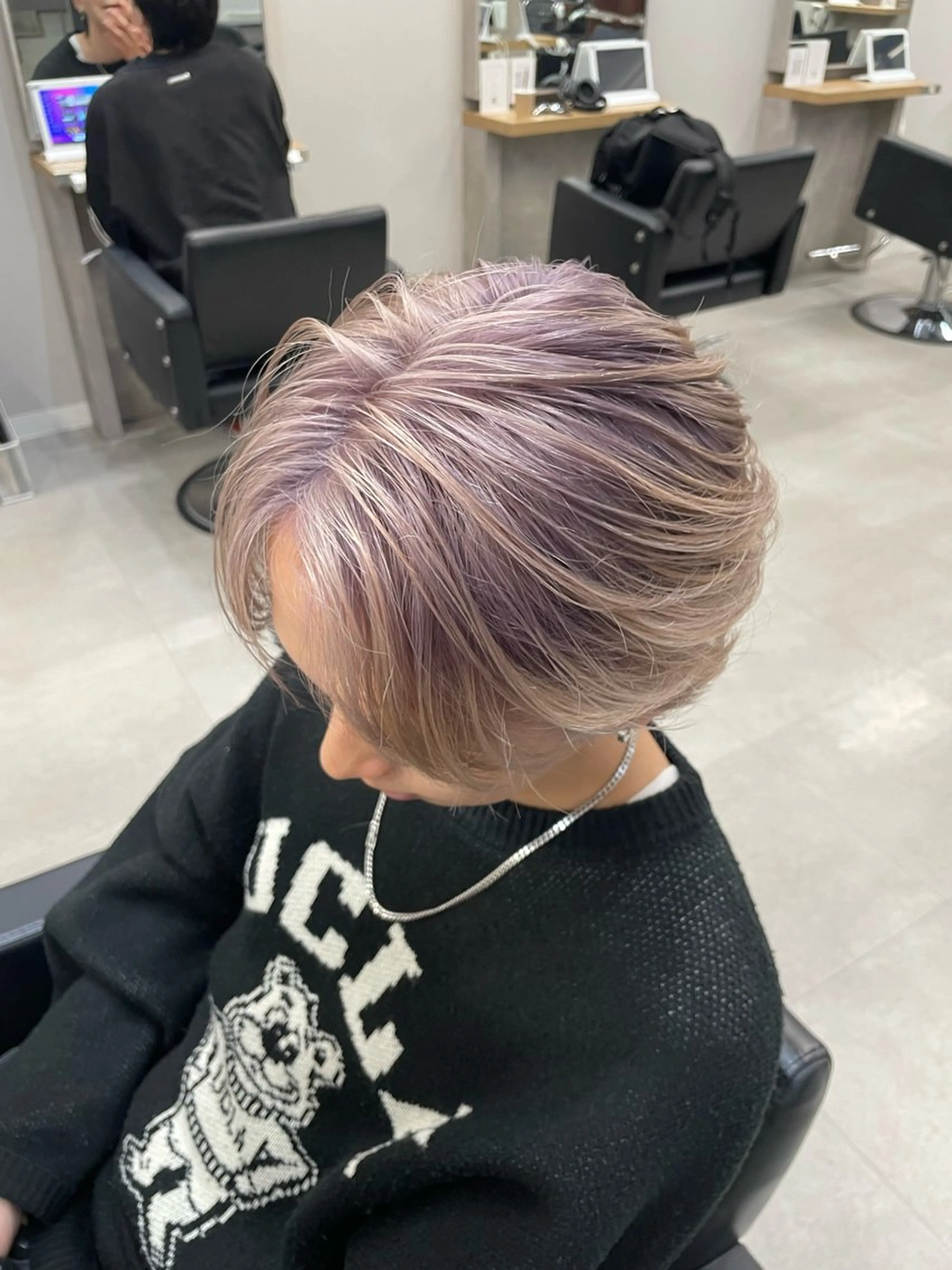 カラー カマタ ハルキのヘアスタイル