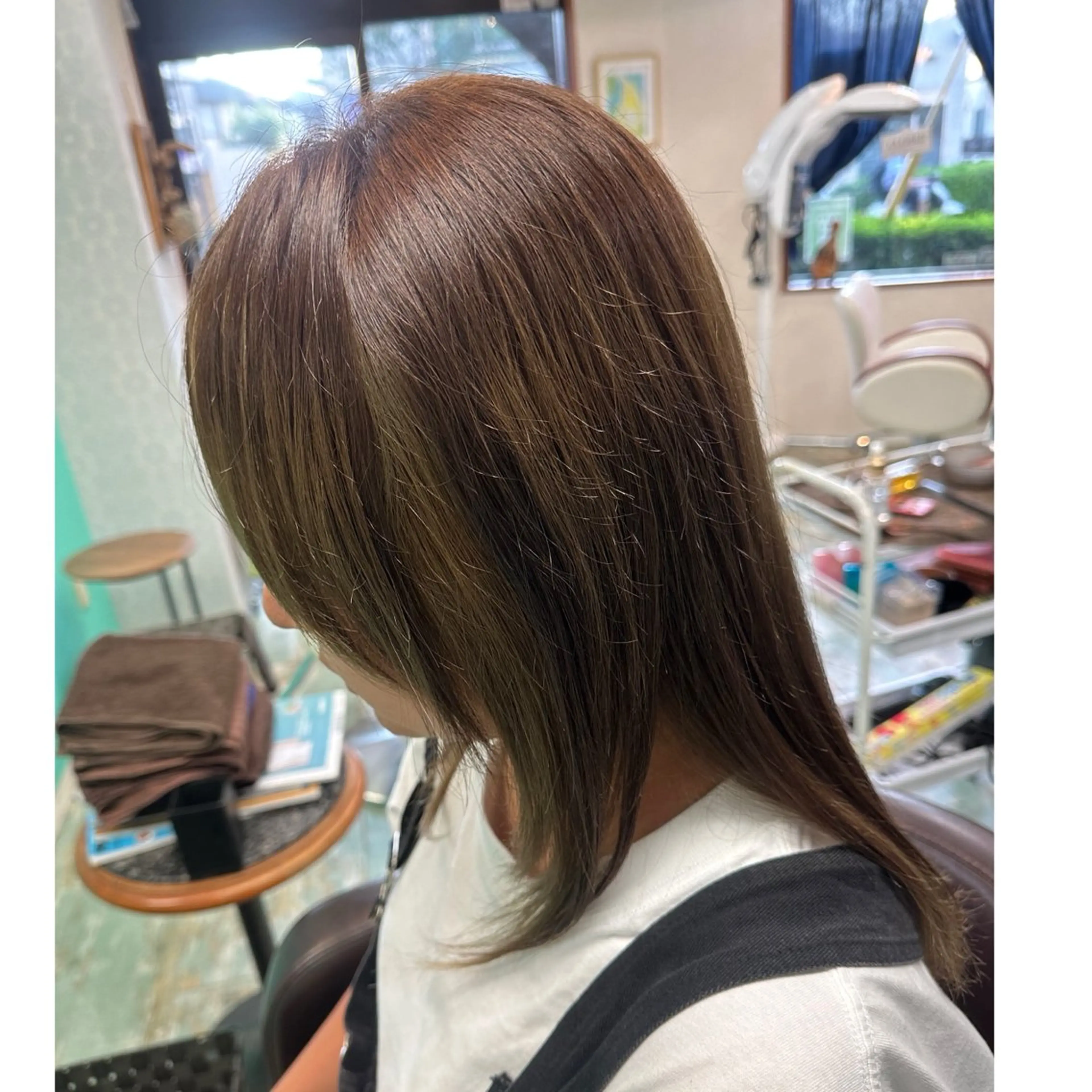 ロング カラー 三原 友美のヘアスタイル