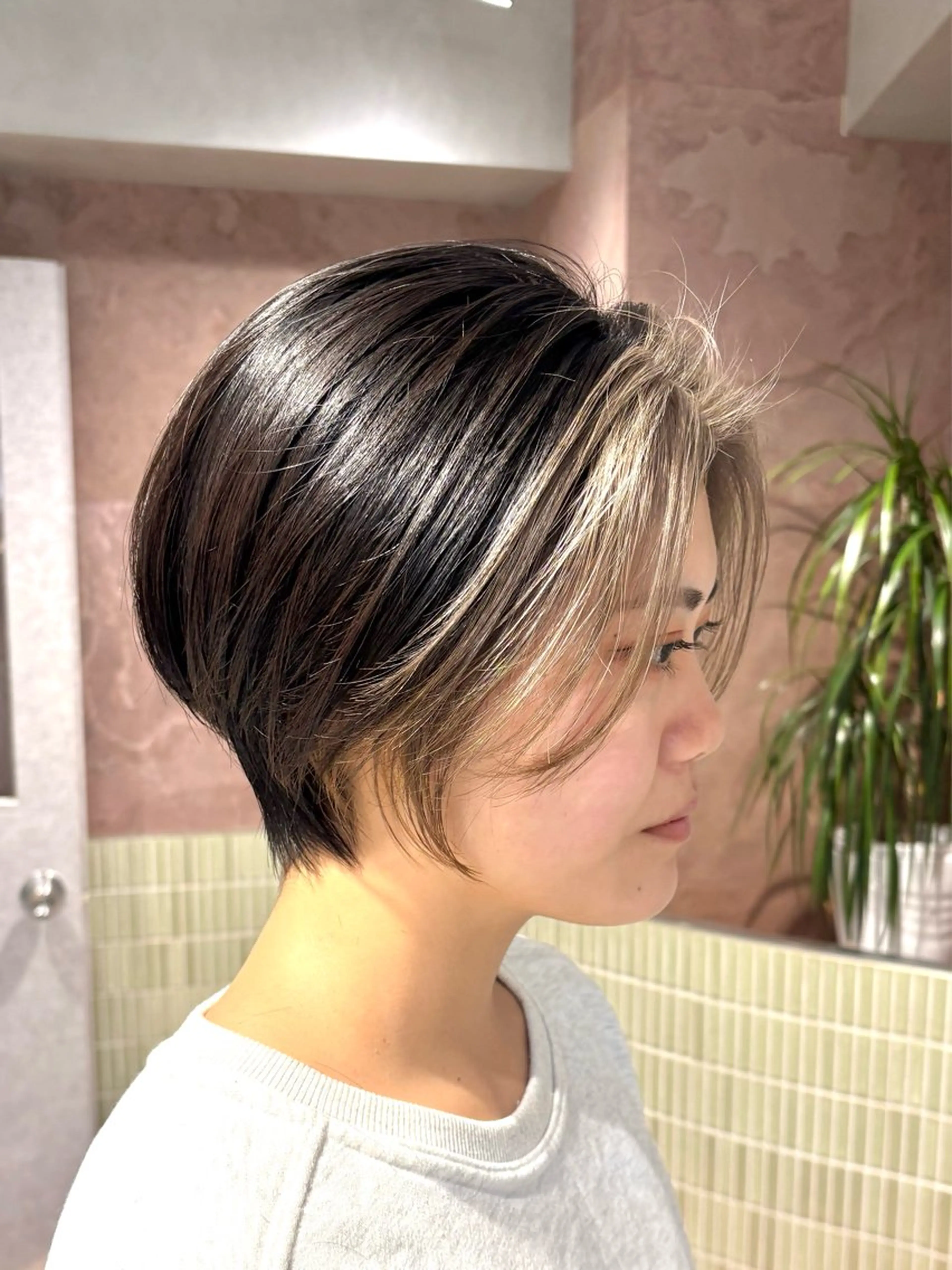 ショート カット ヘアカラー トリートメント 🩵縮毛矯正/ブリー チ/髪質改善/いつかのヘアスタイル