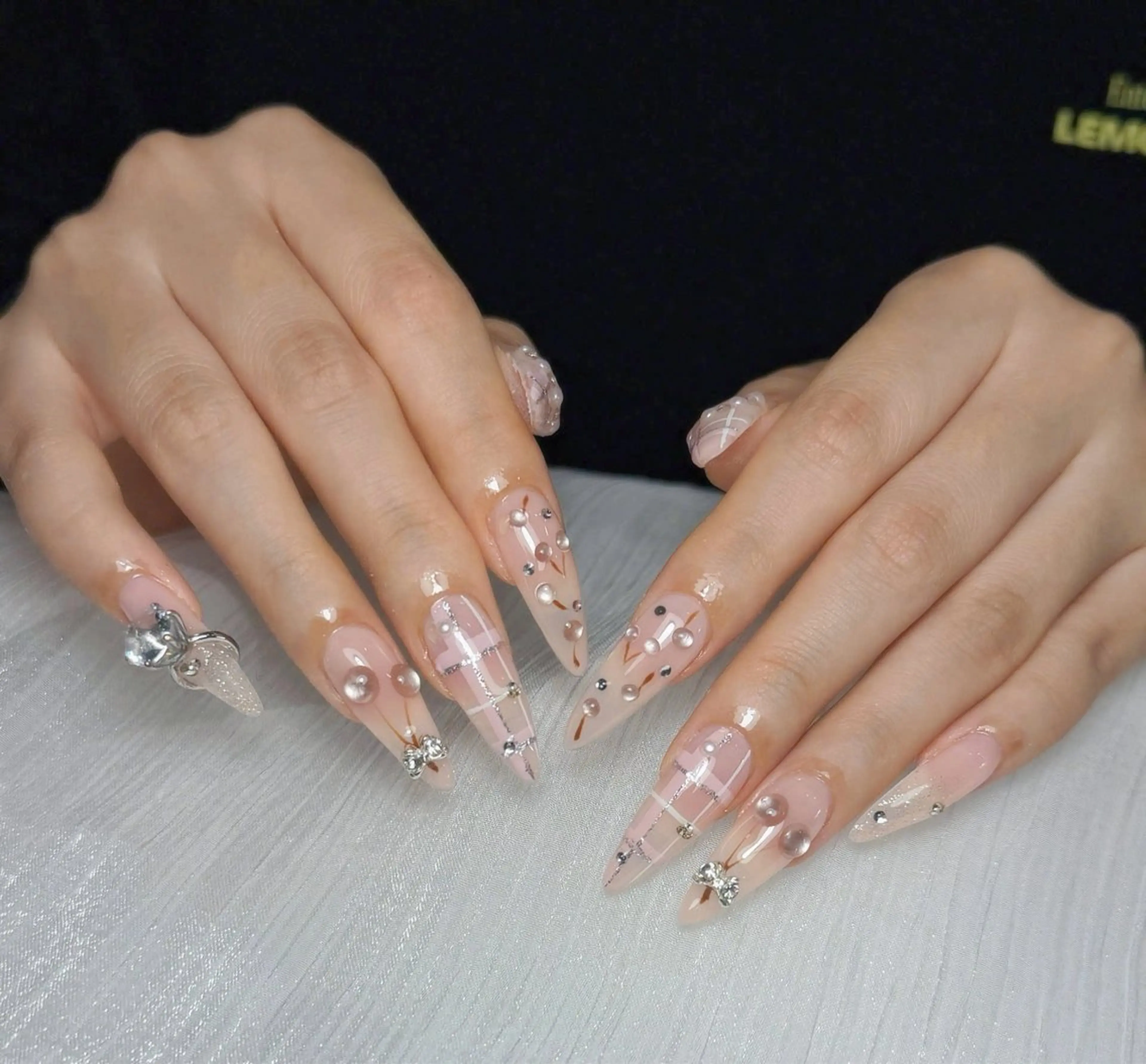 ネイル Lyna 池袋のネイルデザイン