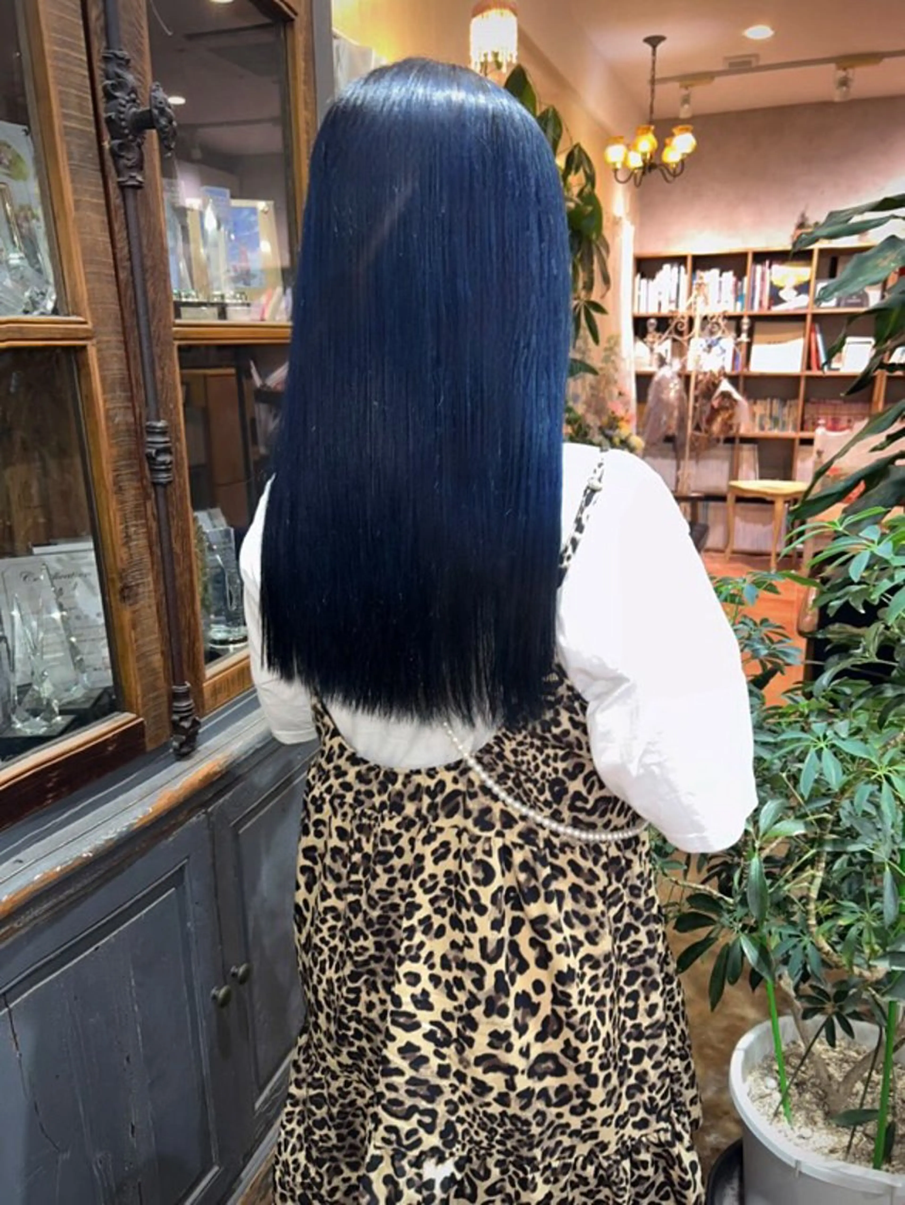 カラー MI KUのヘアスタイル