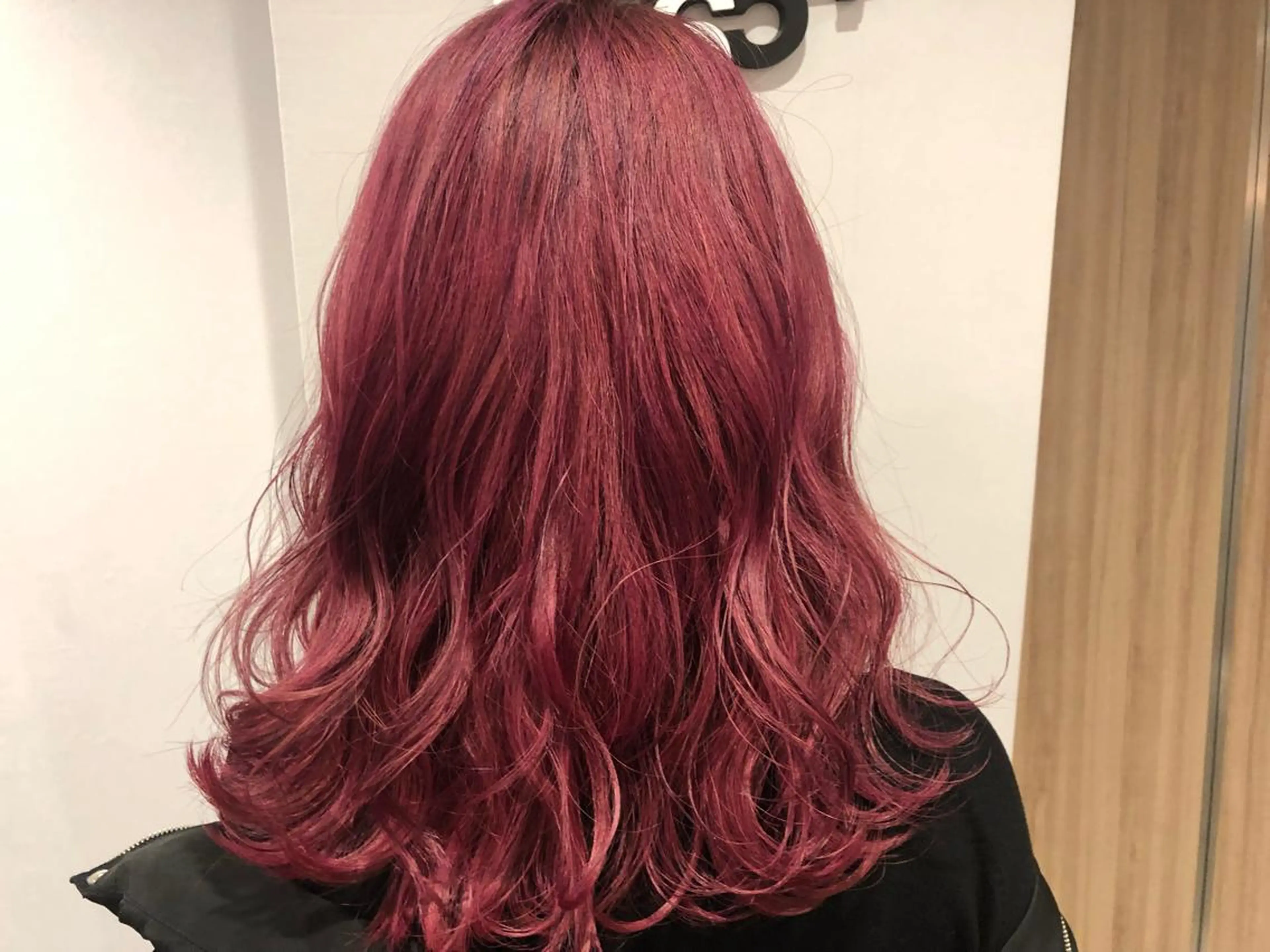 セミロング 辻本 夏子のヘアスタイル