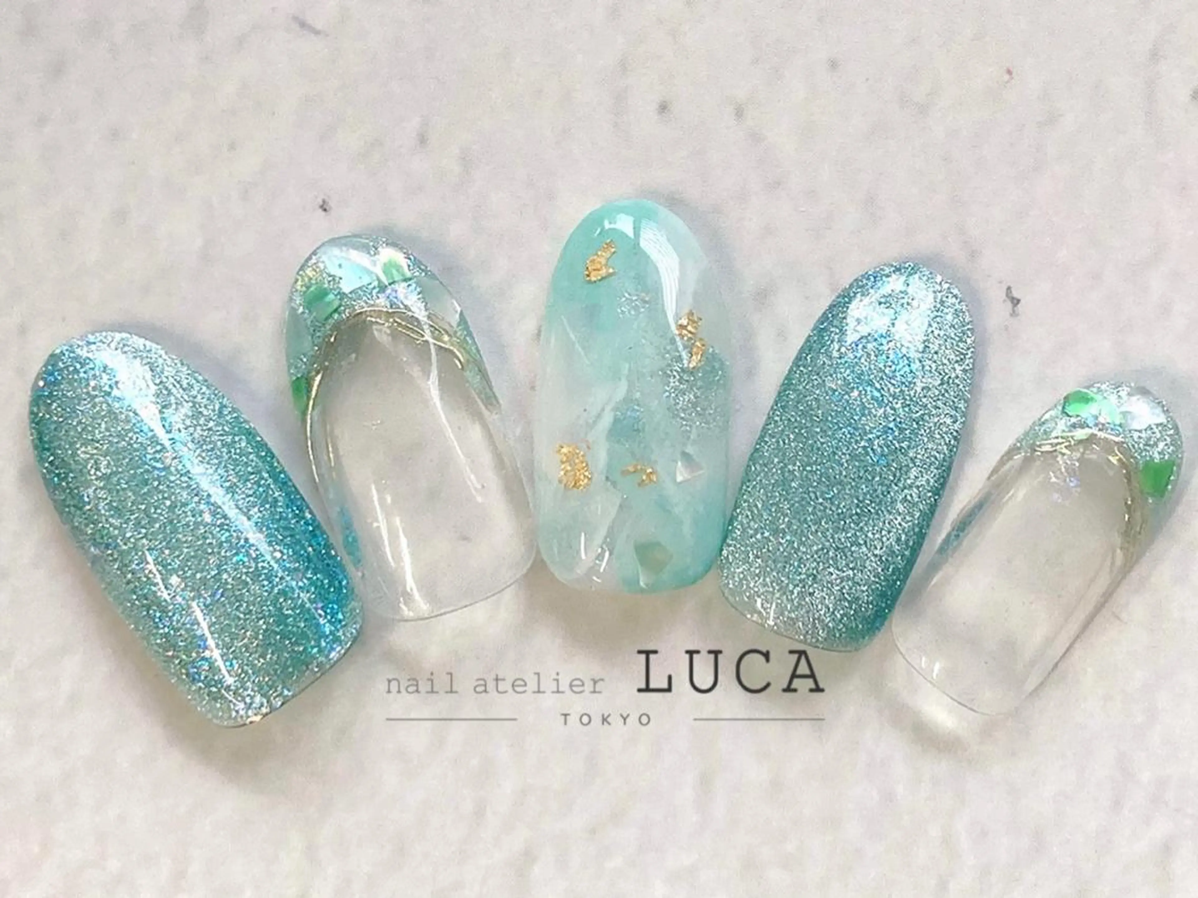 ネイル アートネイル オーロラネイル クリアネイル 長さ出し フットネイル ハンドネイル ネイルアトリエルカ スタッフのネイルデザイン