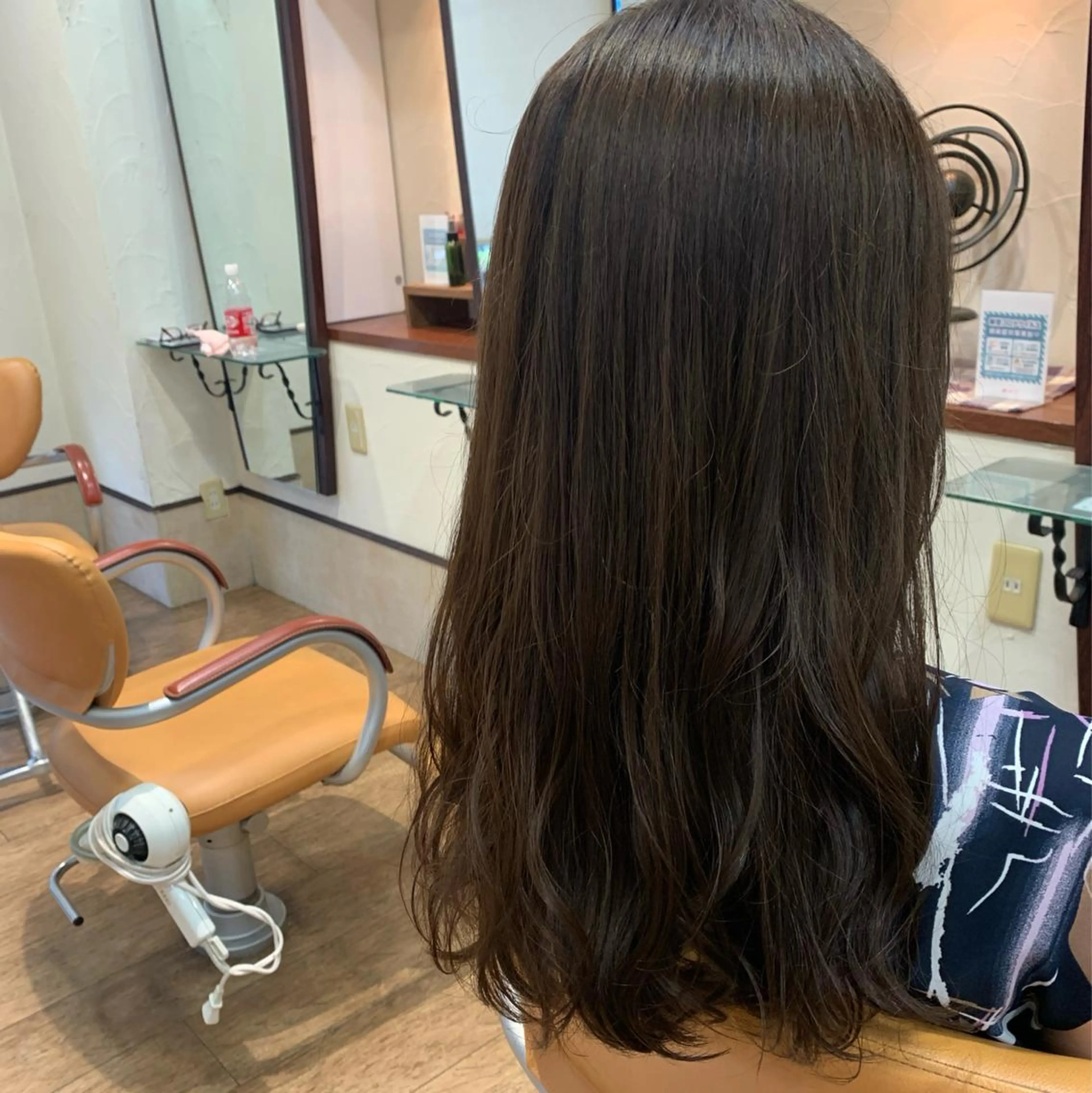 ロング カラー ブラウンカラー ナチュラルブラウン サプリームヘア 飯田みち瑠のヘアスタイル