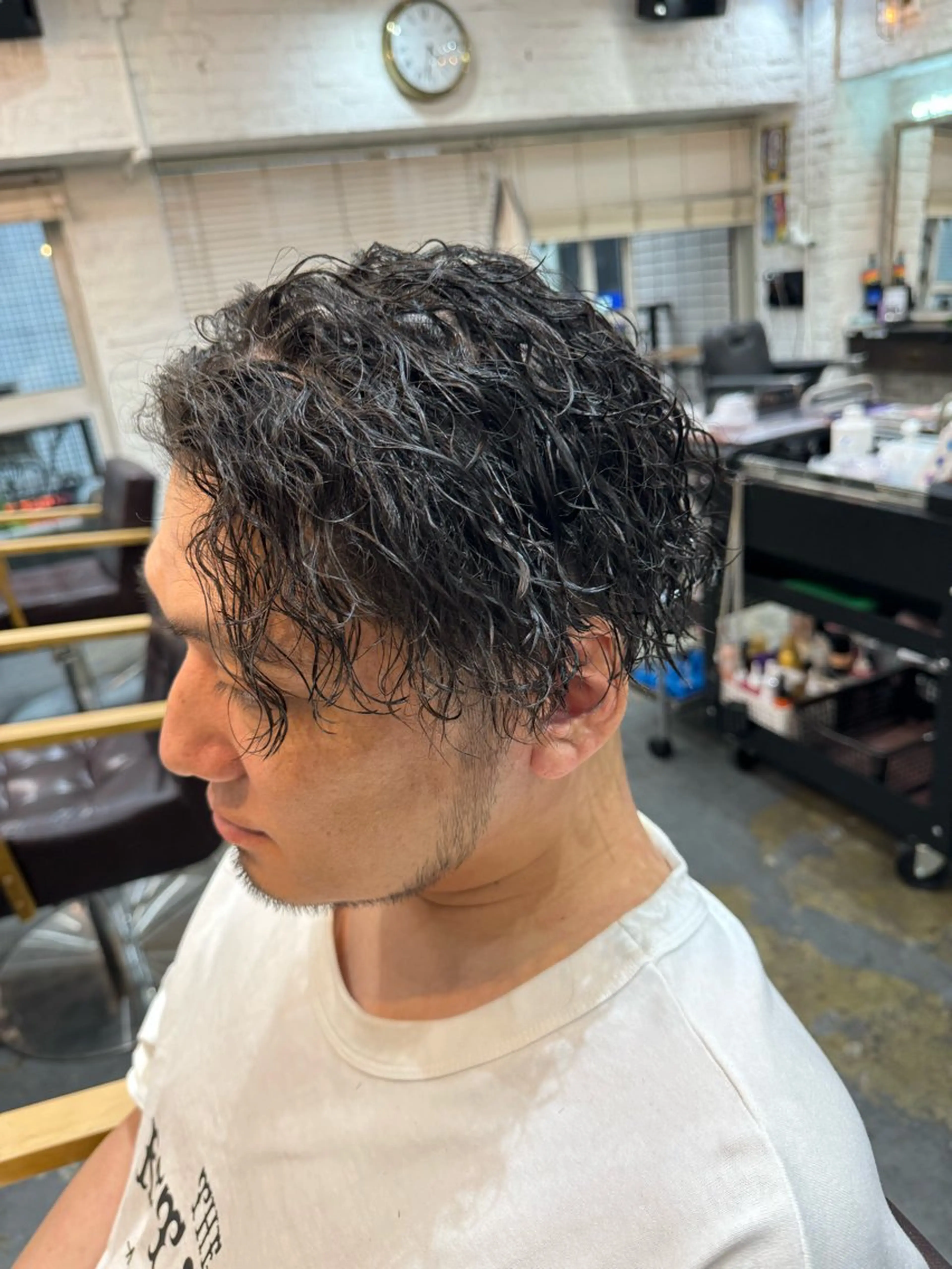 ショート パーマ メンズ センターパート ダウンパーマ フェードカット メンズハイライト メンズパーマ カット パーマ トリートメント 💈メンズ特化💈 TASUKUのヘアスタイル