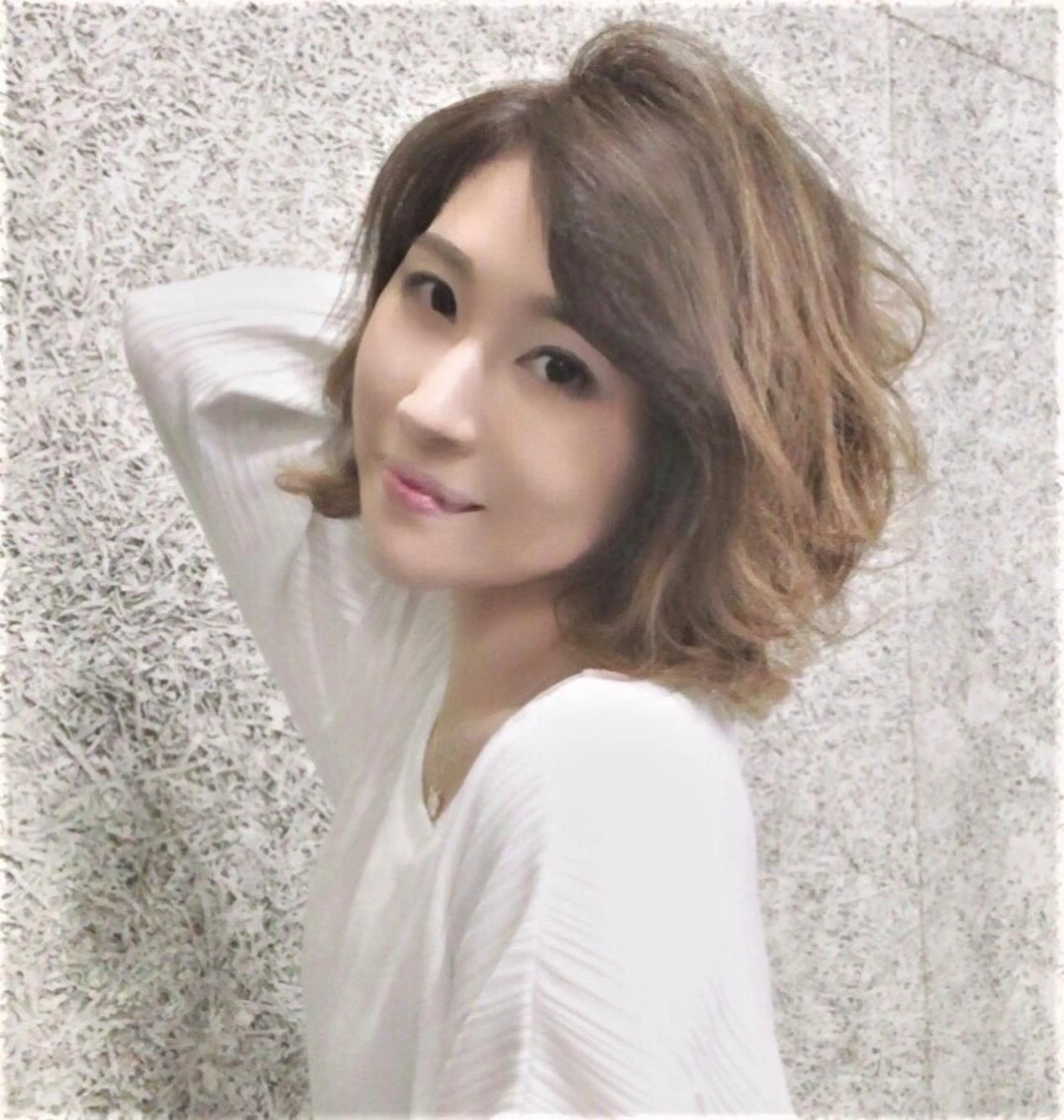ミディアム カラー ヘアアレンジ グラデーションカラー ハイライトカラー ボブ くせ毛 ハイライト ✨terra✨佐伯 晋吾のヘアスタイル