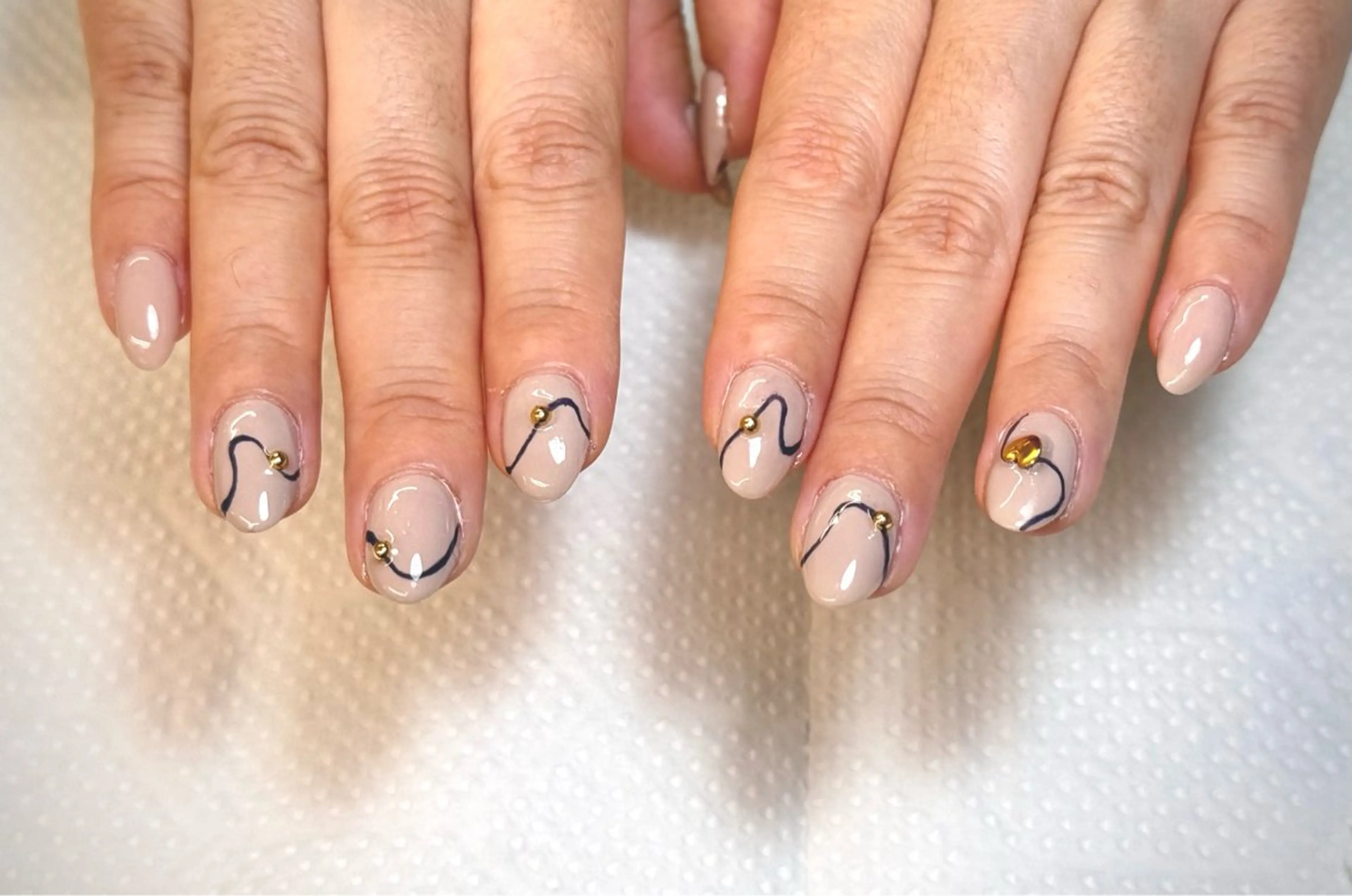 ネイル ニュアンスネイル ハンドネイル リ ミのネイルデザイン