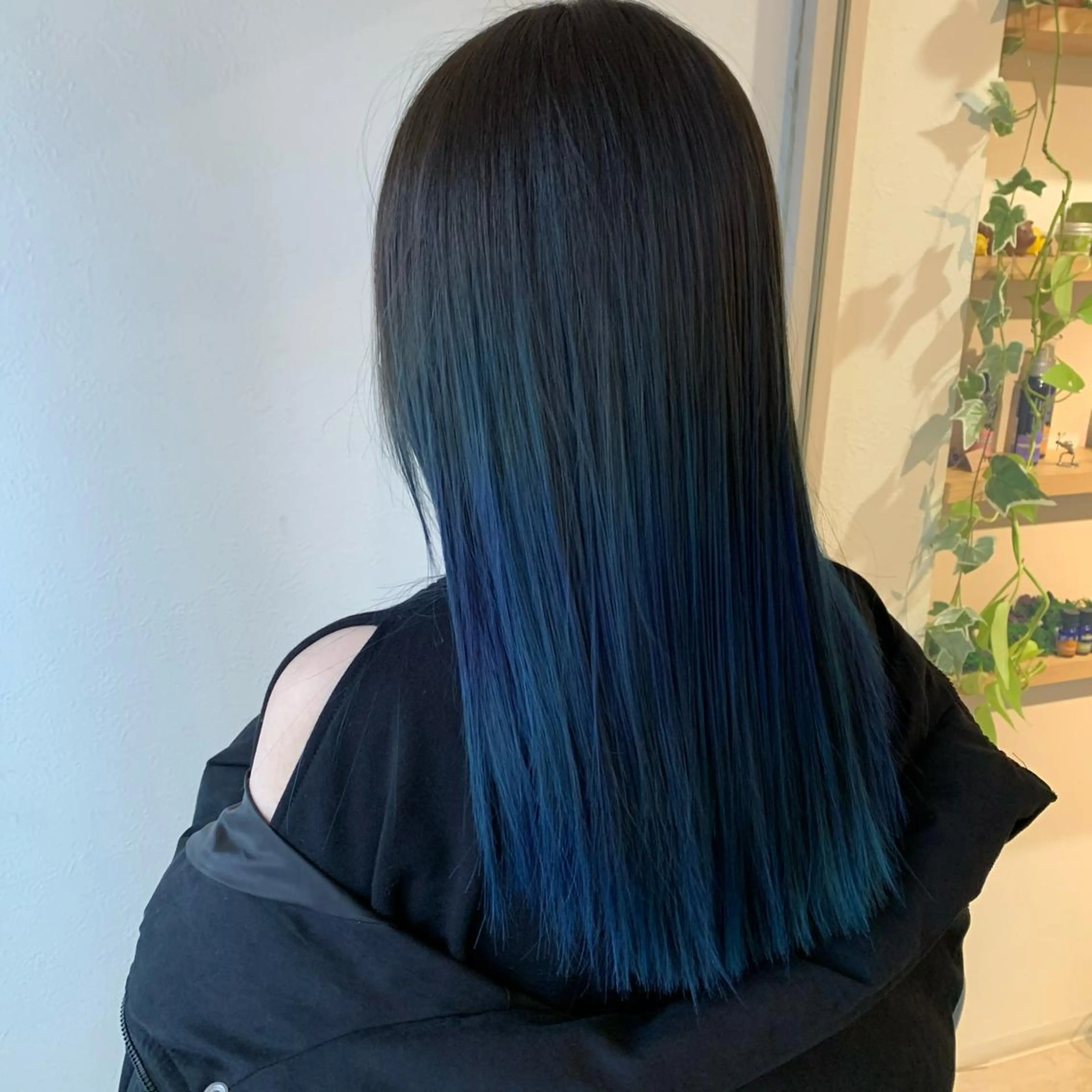 ロング ハッシュ・ウルフ🐺 小顔レイヤー松山直史のヘアスタイル