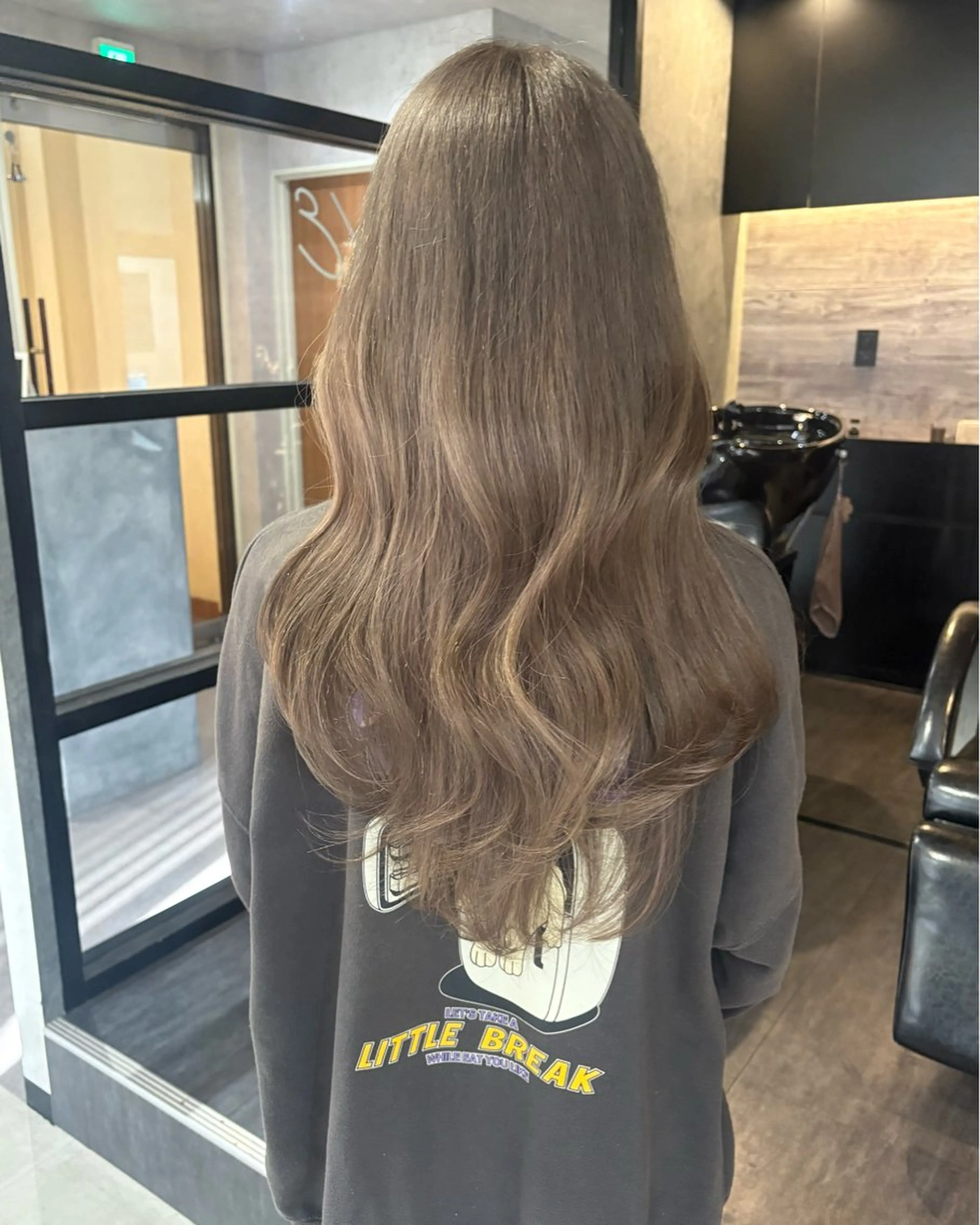 ロング レイヤーカット/韓国 /艶髪/ダブルカラーのヘアスタイル