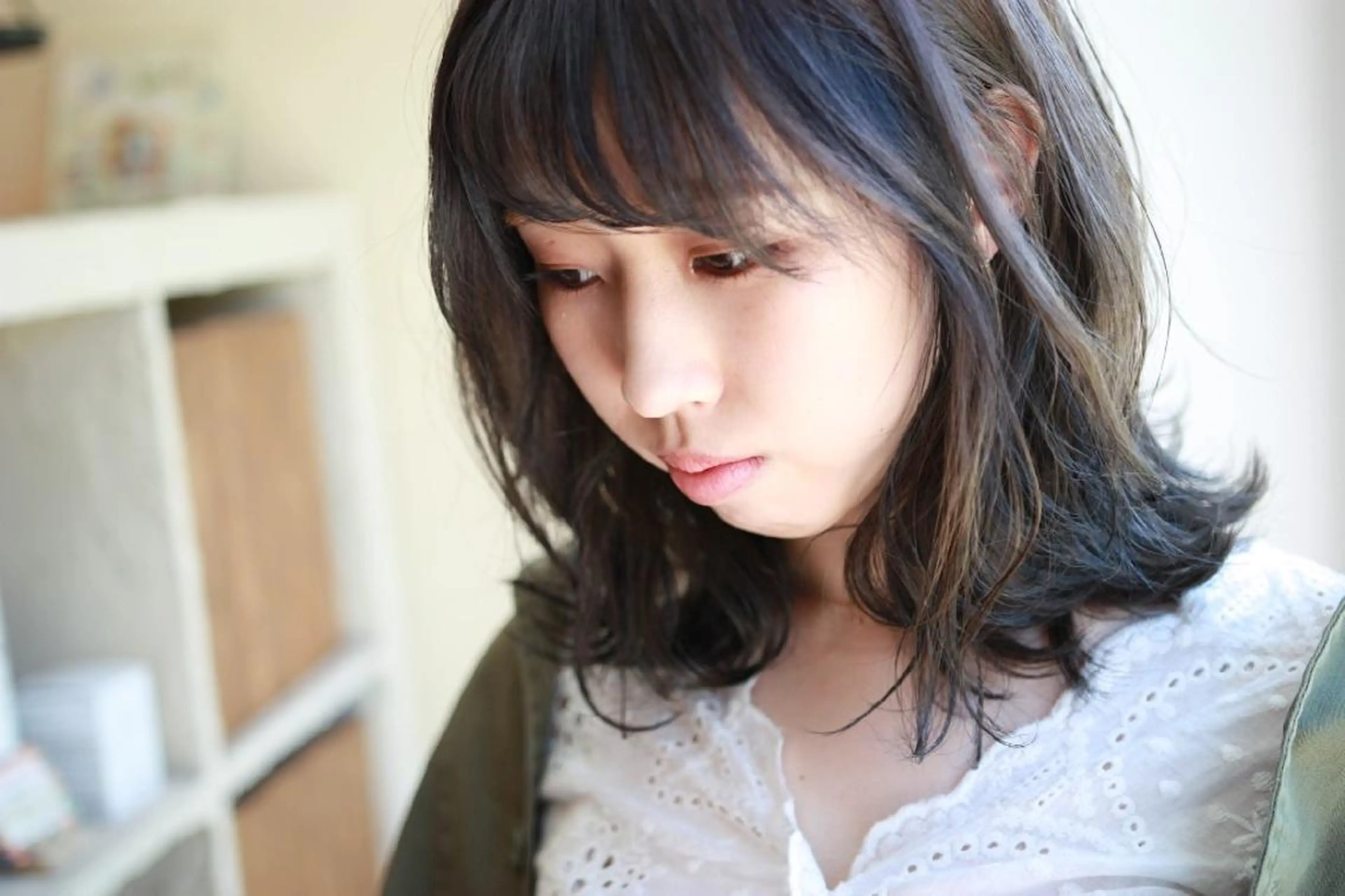 ミディアム 新生活応援★半額/ 25歳以下　“内間”のヘアスタイル