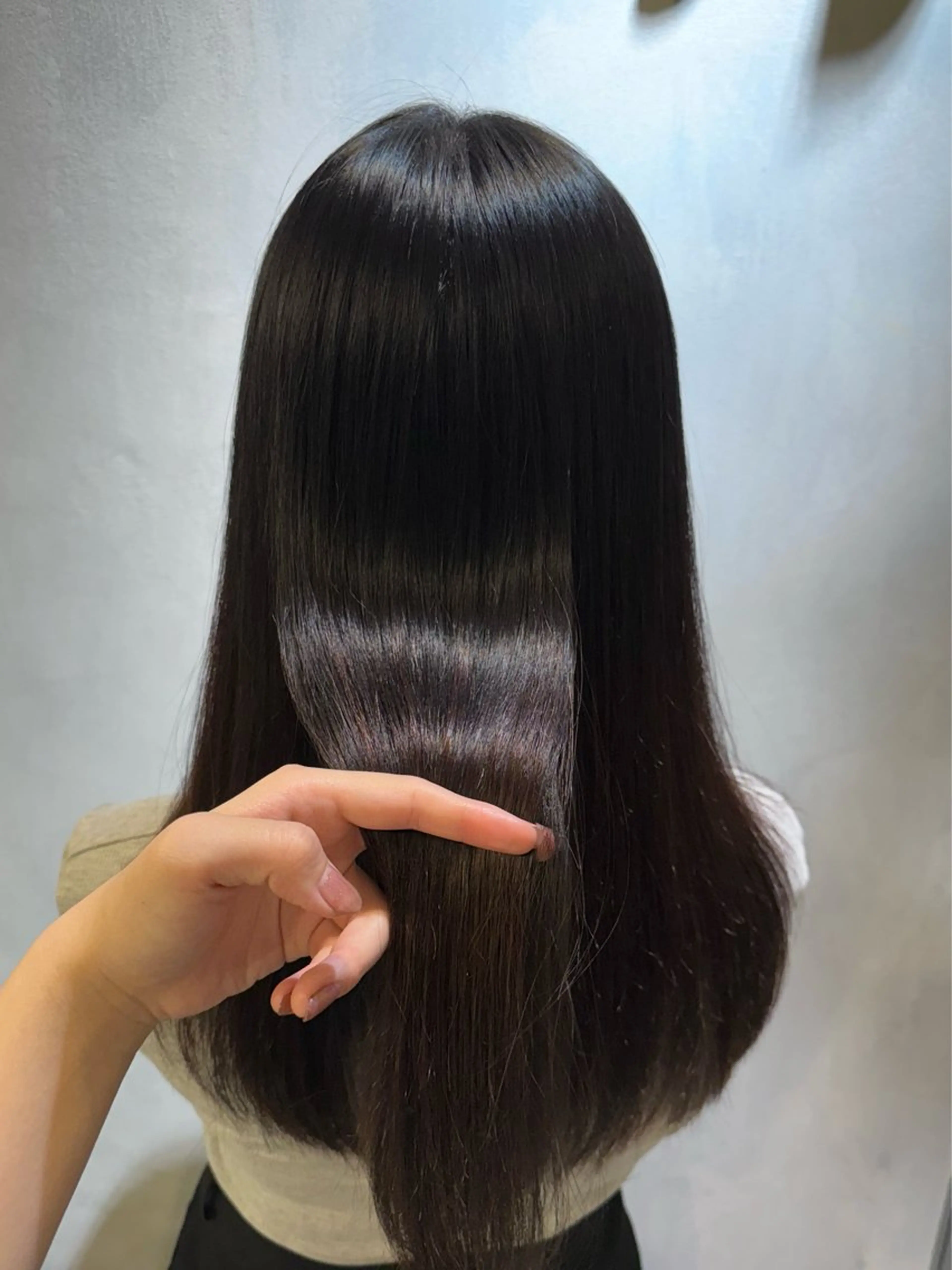 ロング カット 夜久 来実のヘアスタイル