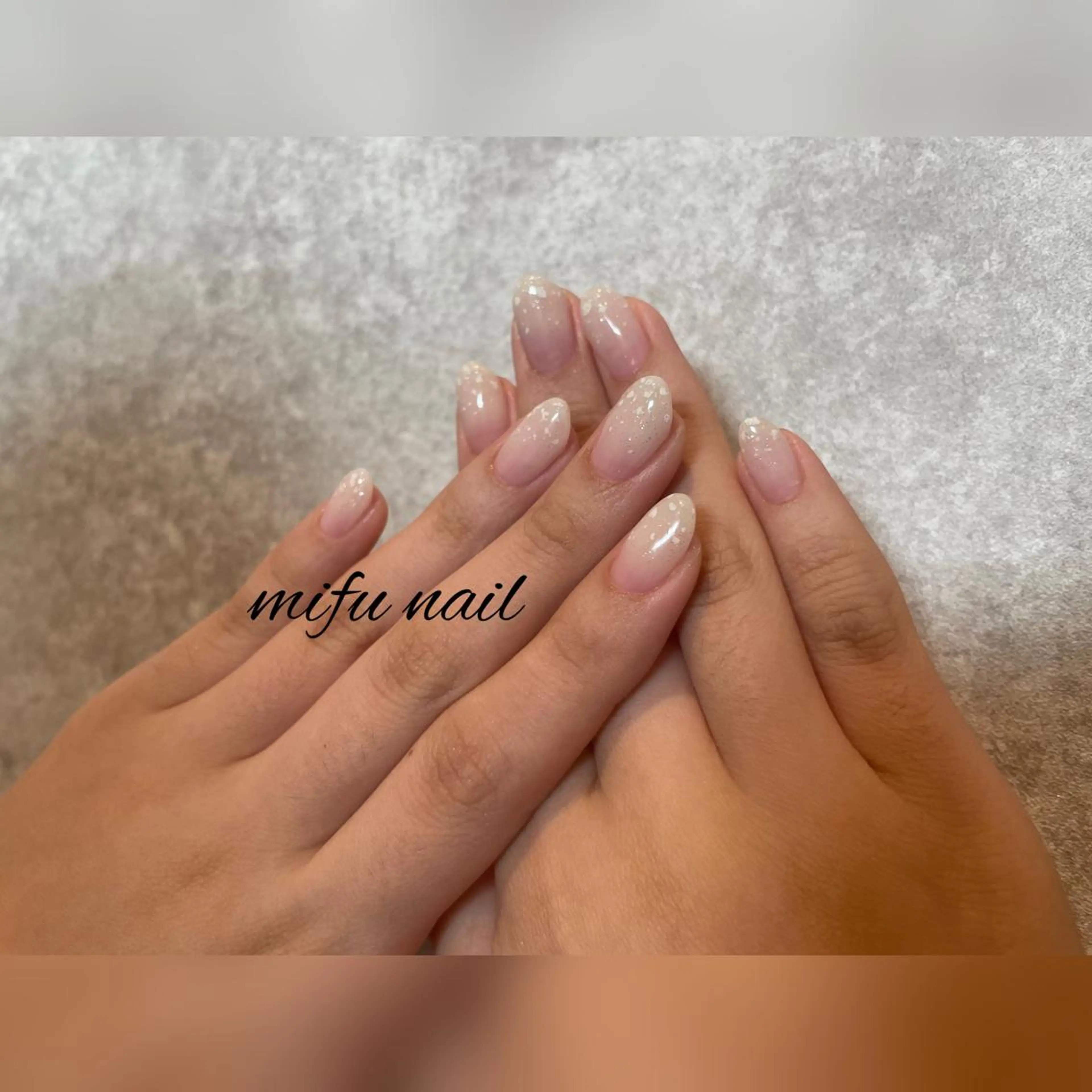 ミディアム ハンドネイル ハンドケア 大田 美笛香のネイルデザイン