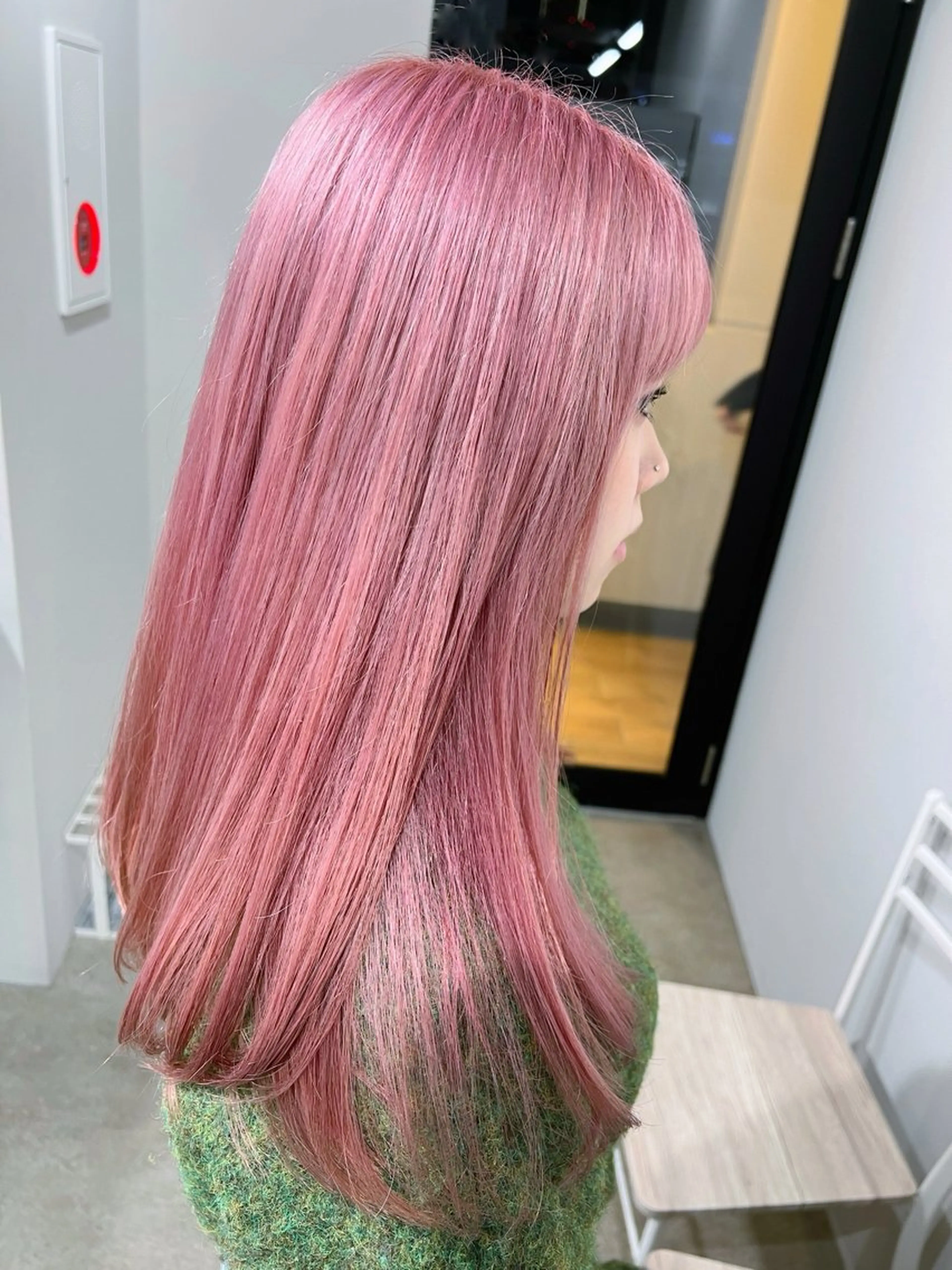 ショート カラー ブリーチ 透明感カラー ダブルカラー ハイトーンカラー ピンクカラー カット ヘアカラー トリートメント ブリーチ/髪質改善/ レイヤー/YUTO‎のヘアスタイル