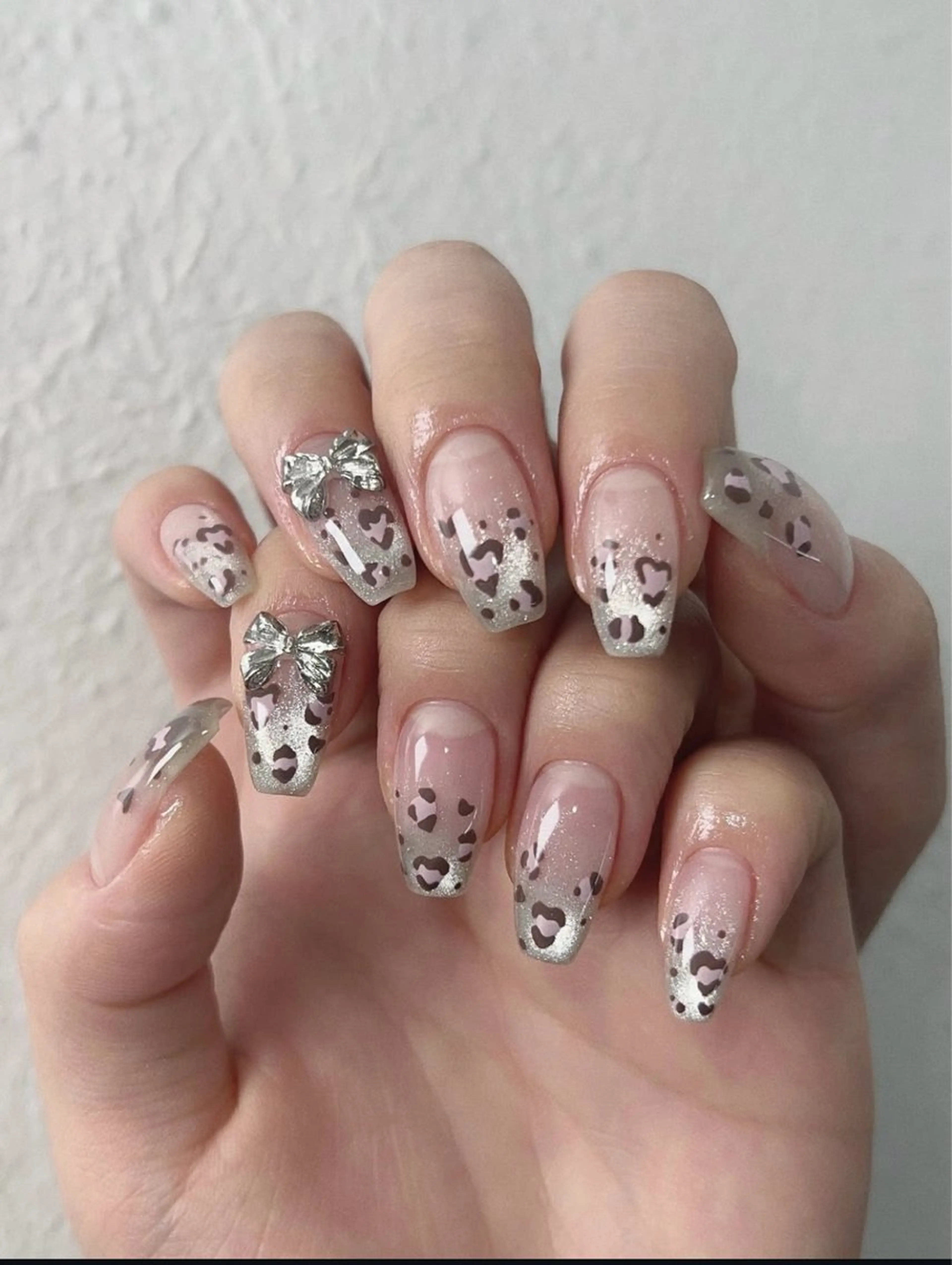 ネイル 持ち込み ハンドネイル JISOO ANA.CHUOのネイルデザイン