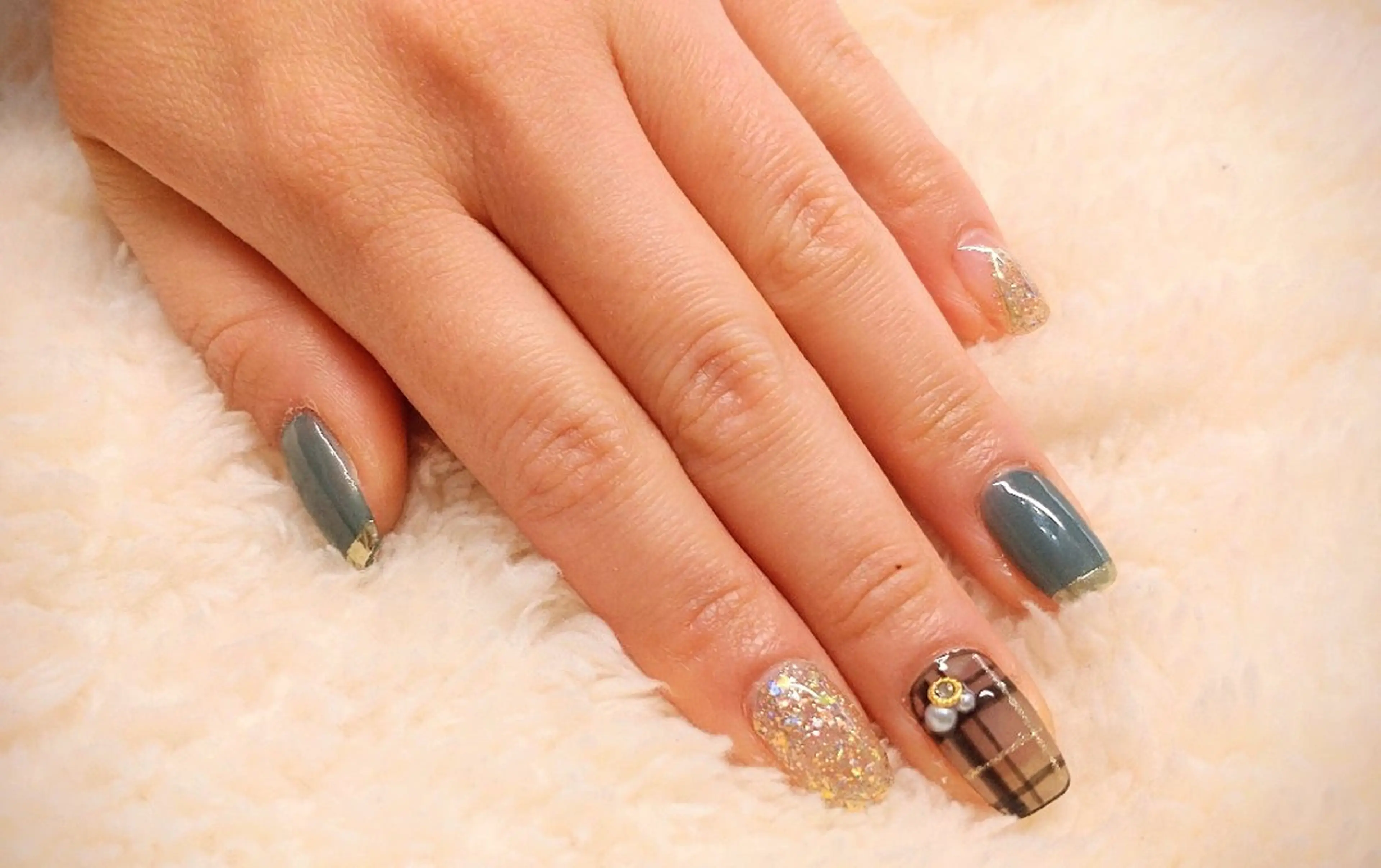 ネイル ハンドネイル フットネイル Nailsalon Latteのネイルデザイン