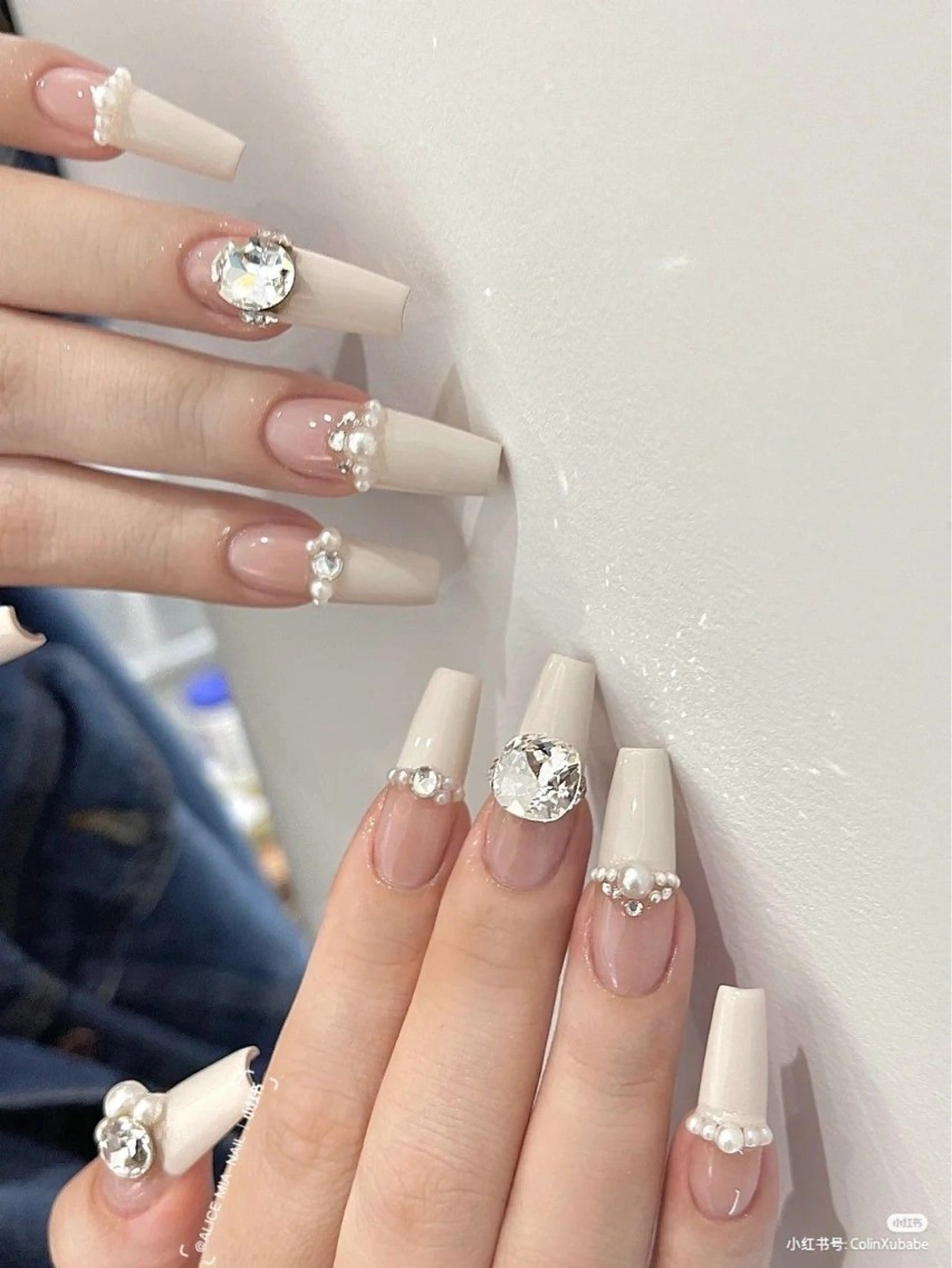 カラー グラデーションカラー ピンクカラー ハンドネイル AIN Nailのネイルデザイン